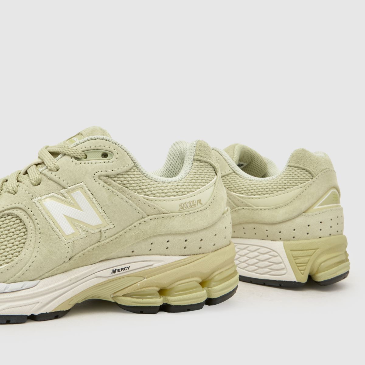 New Balance 2002 in Pale Yellow New Balance 2002 7