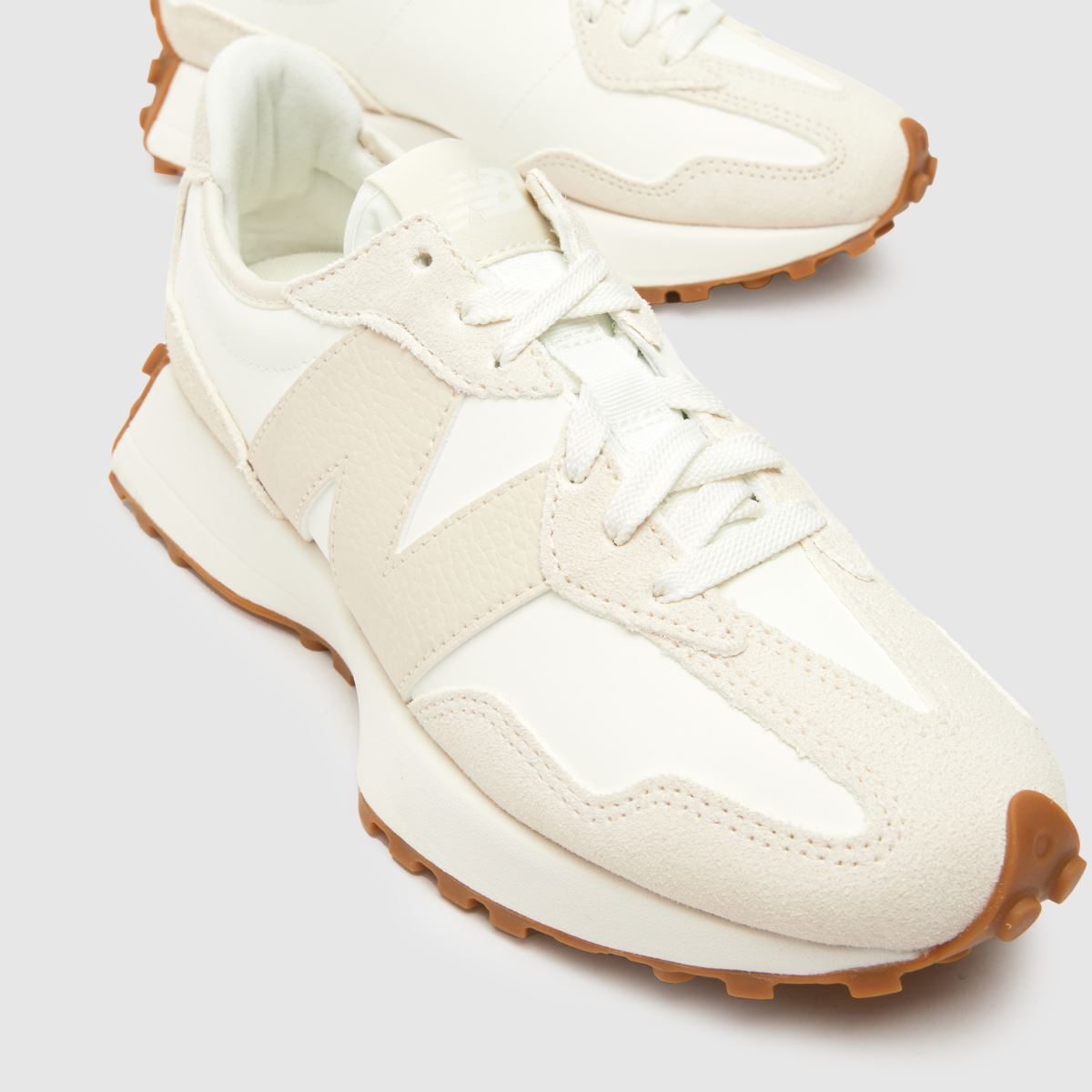 New Balance 327 in Beige Multi