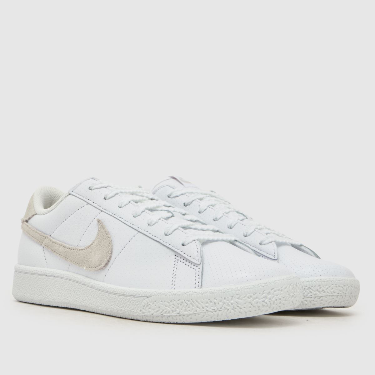 Nike Tennis Classic in White Nike Tennis Classic 3