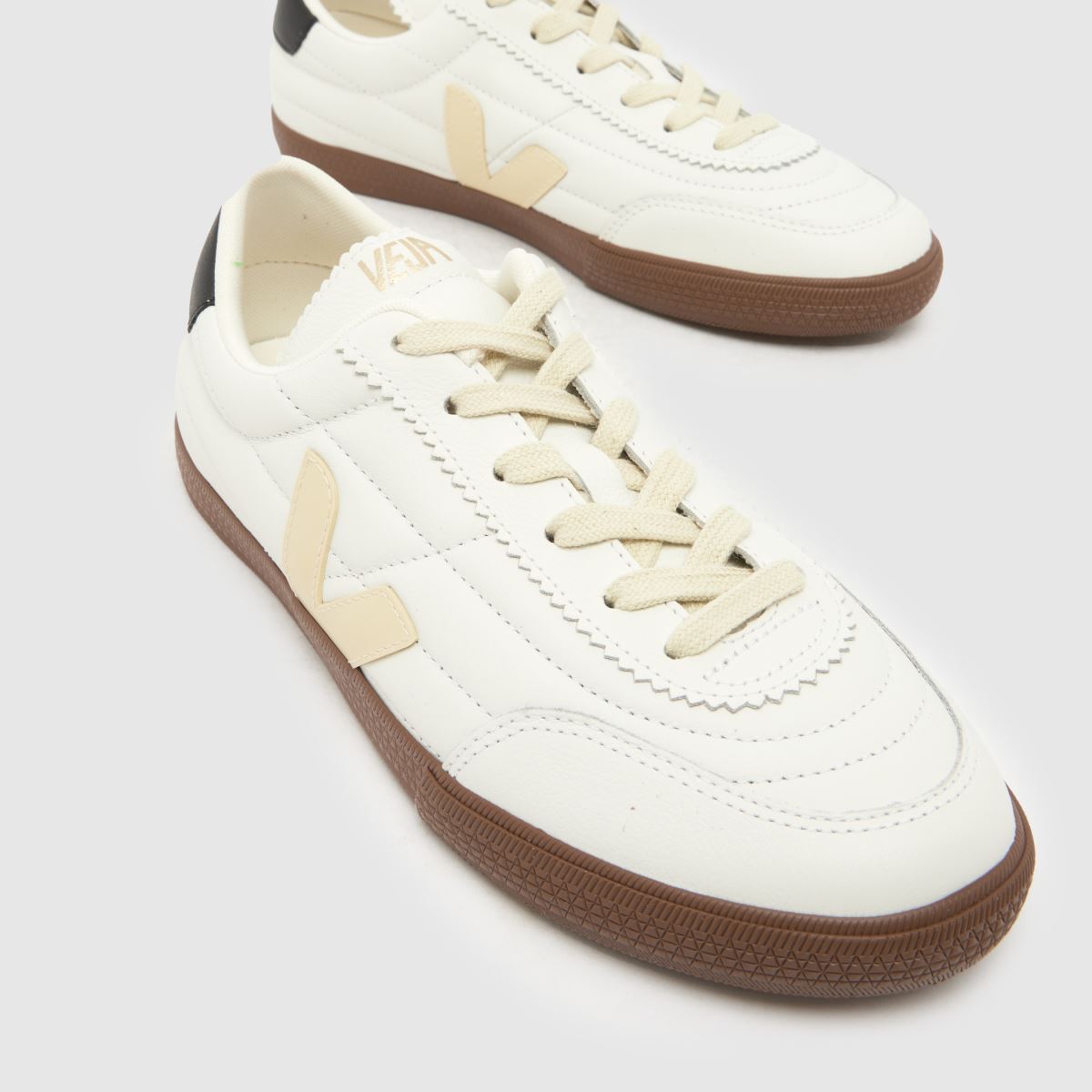 VEJA Panenka in White & Black VEJA Panenka 4