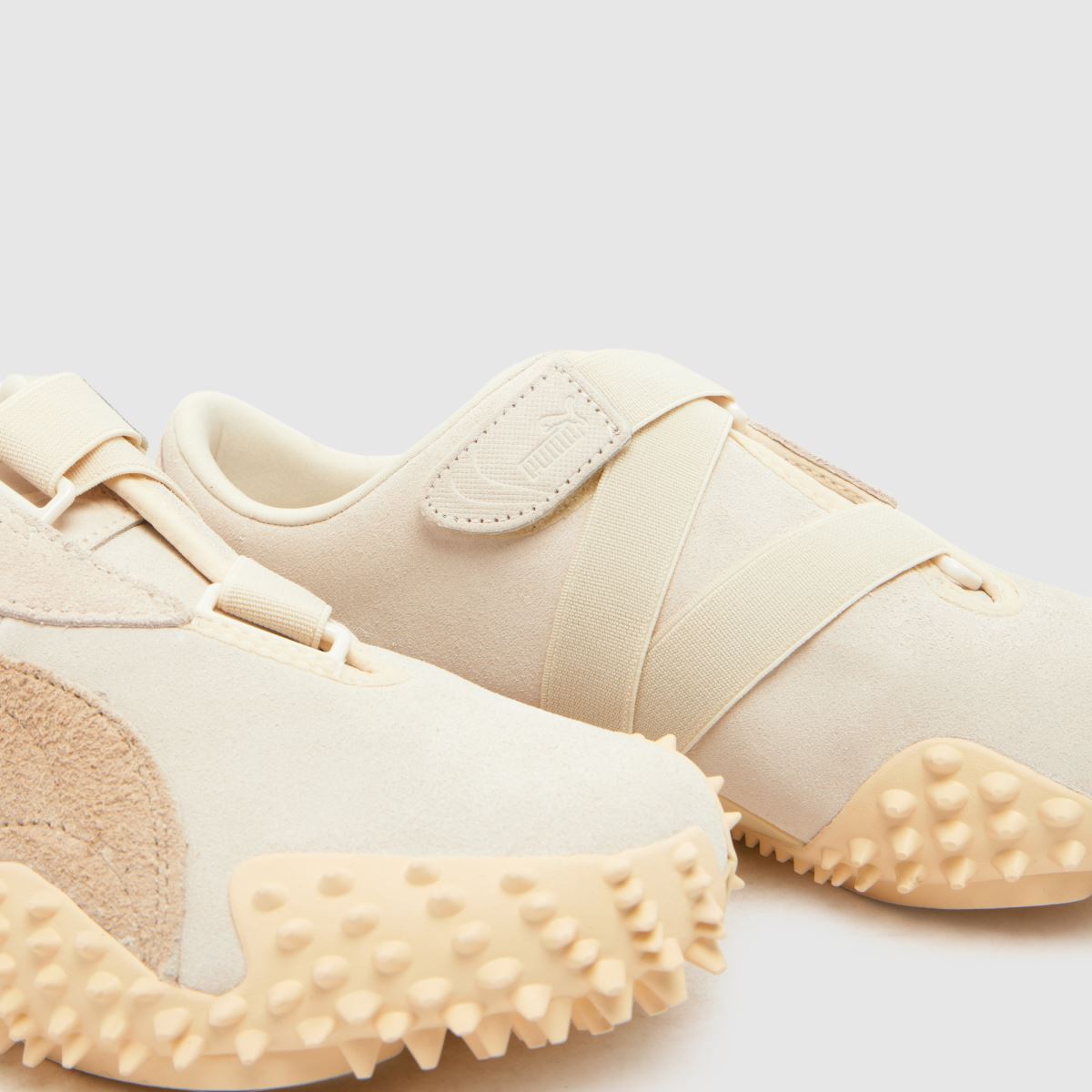 PUMA Mostro in Beige PUMA Mostro 4