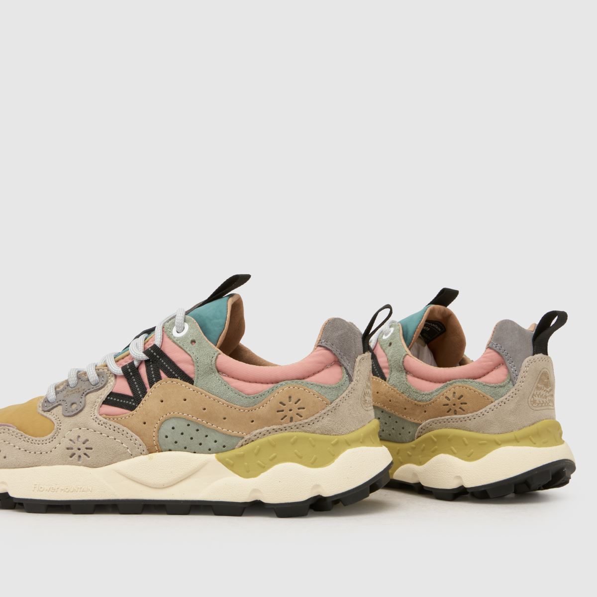 FLOWER MOUNTAIN Yamano 3 in Pale Blue Multi FLOWER MOUNTAIN Yamano 3 7