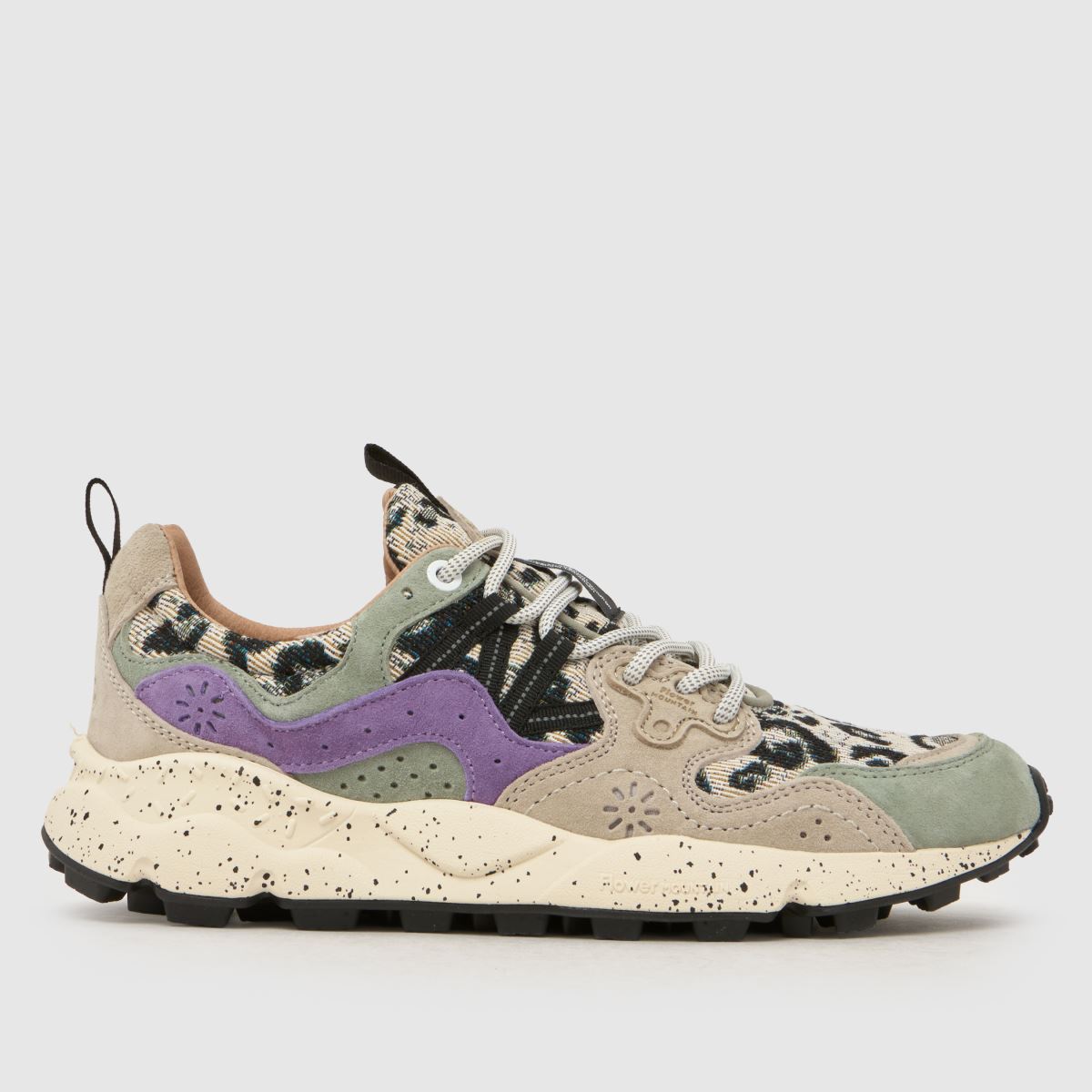 FLOWER MOUNTAIN Yamano 3 in Black & Grey FLOWER MOUNTAIN Yamano 3