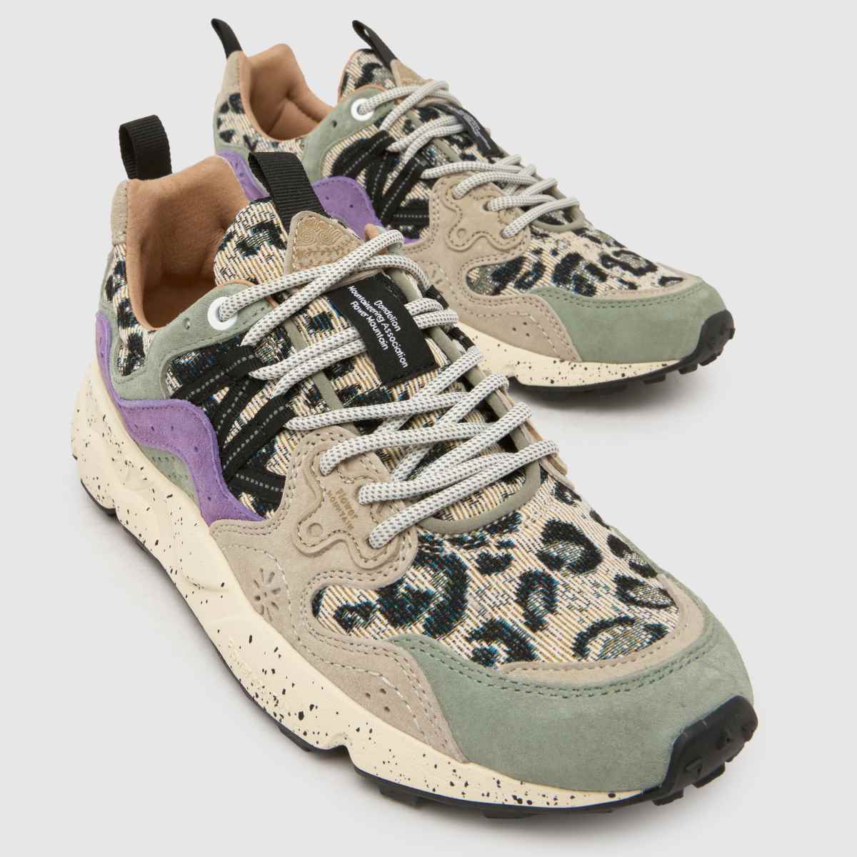 FLOWER MOUNTAIN Yamano 3 in Black & Grey FLOWER MOUNTAIN Yamano 3 4