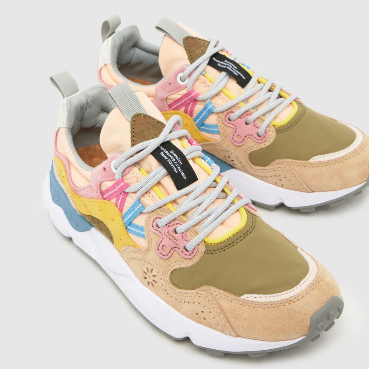 FLOWER MOUNTAIN Yamano 3 in Beige Multi FLOWER MOUNTAIN Yamano 3 4