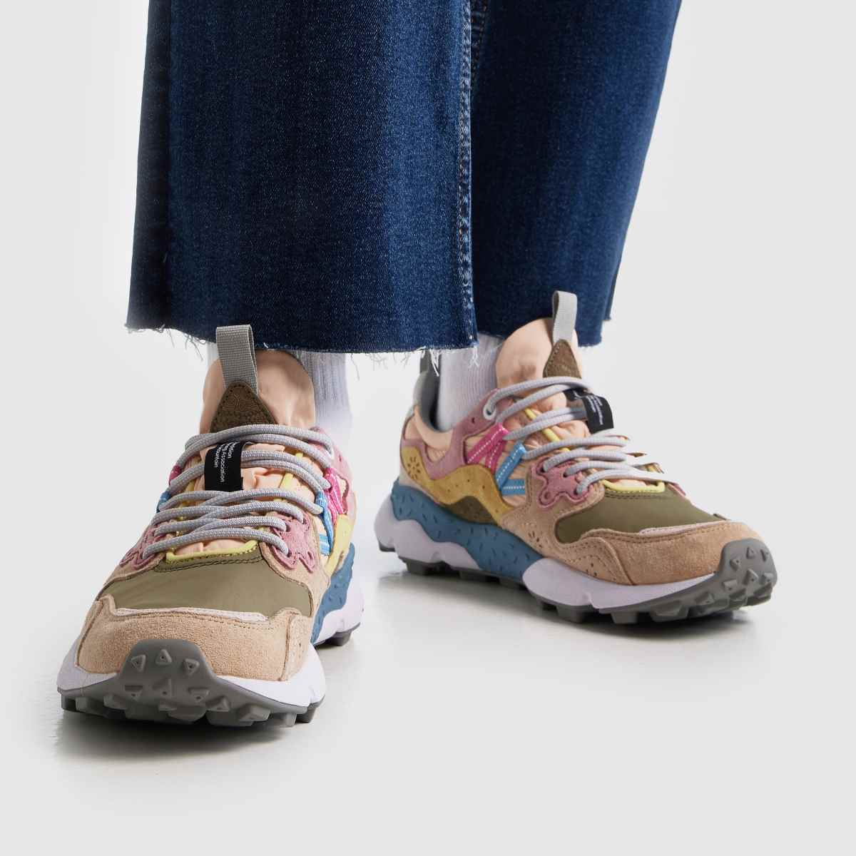 FLOWER MOUNTAIN Yamano 3 in Beige Multi FLOWER MOUNTAIN Yamano 3 8