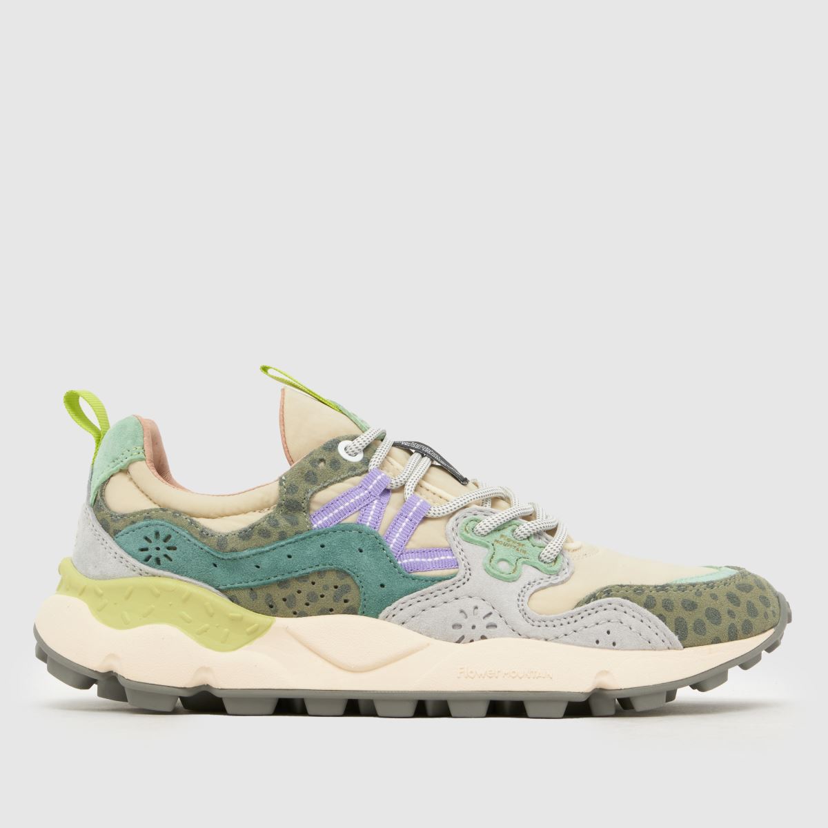 FLOWER MOUNTAIN Yamano 3 in Light Green FLOWER MOUNTAIN Yamano 3