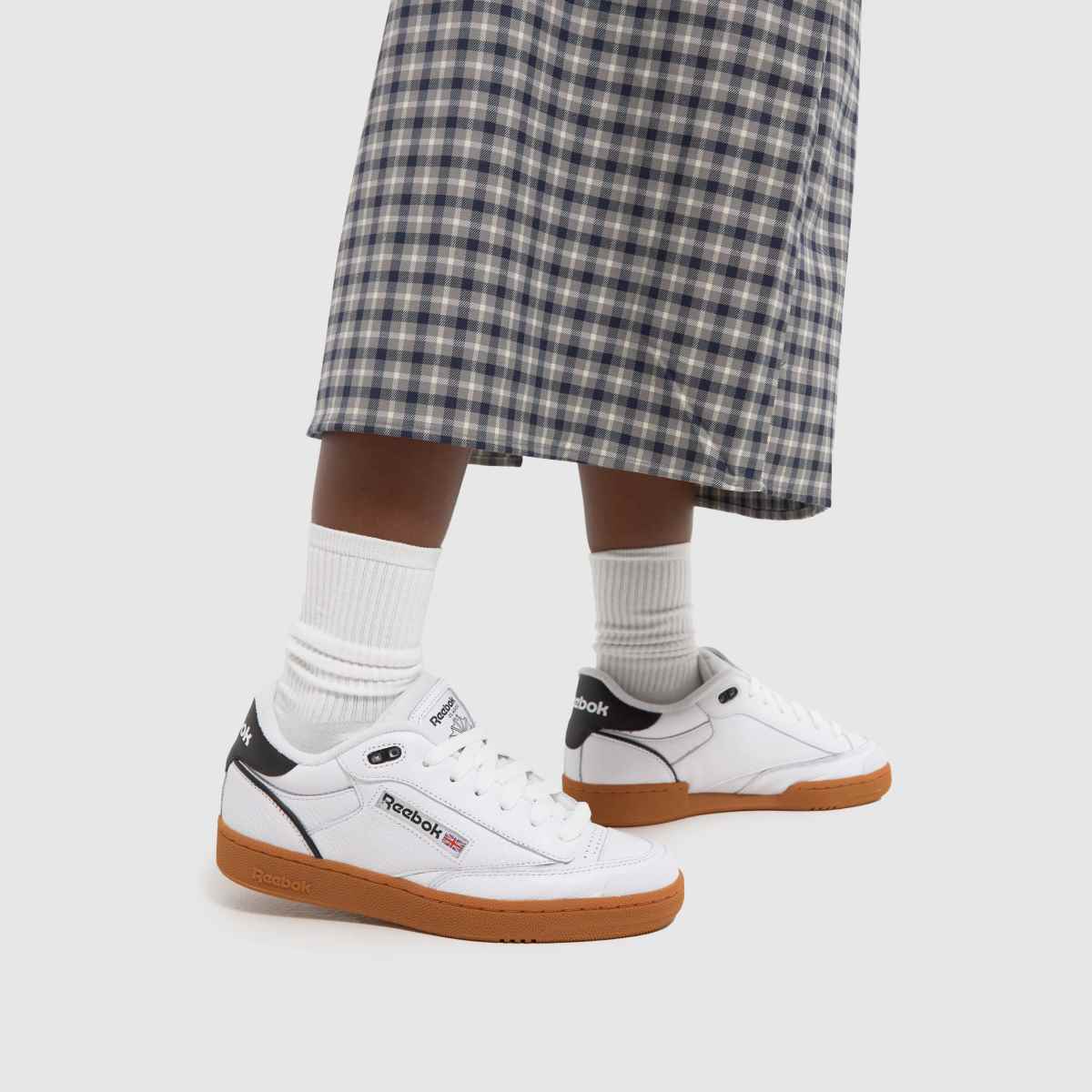 reebok club c leather trainers in black ar0454