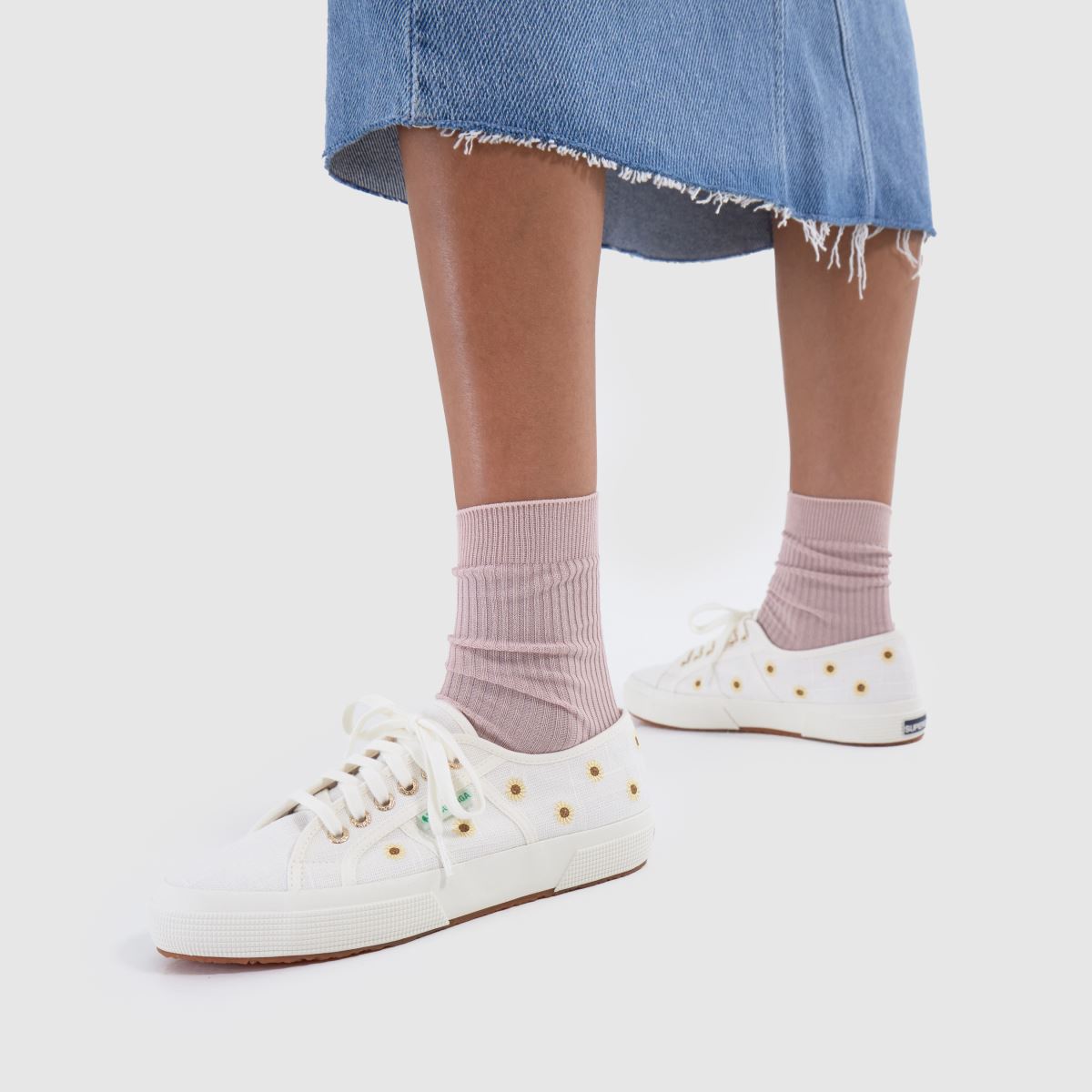 Superga 2750 Embroidery Sunflower in White & Yellow Superga 2750 Embroidery Sunflower 8