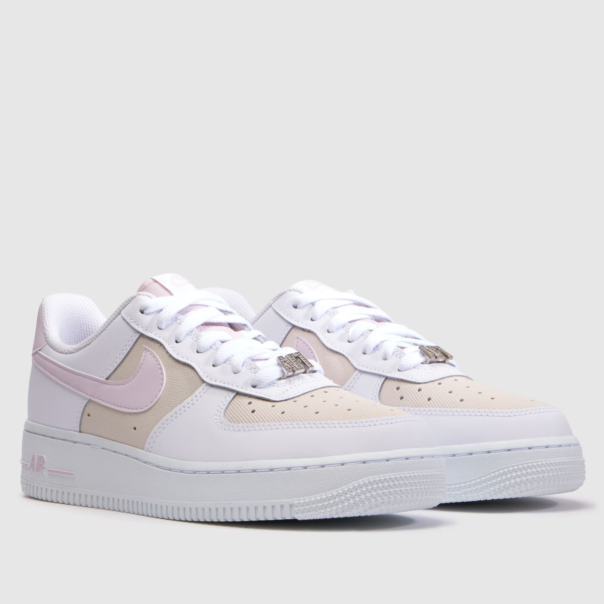 Nike Air Force 1 in White & Pink Nike Air Force 1 3