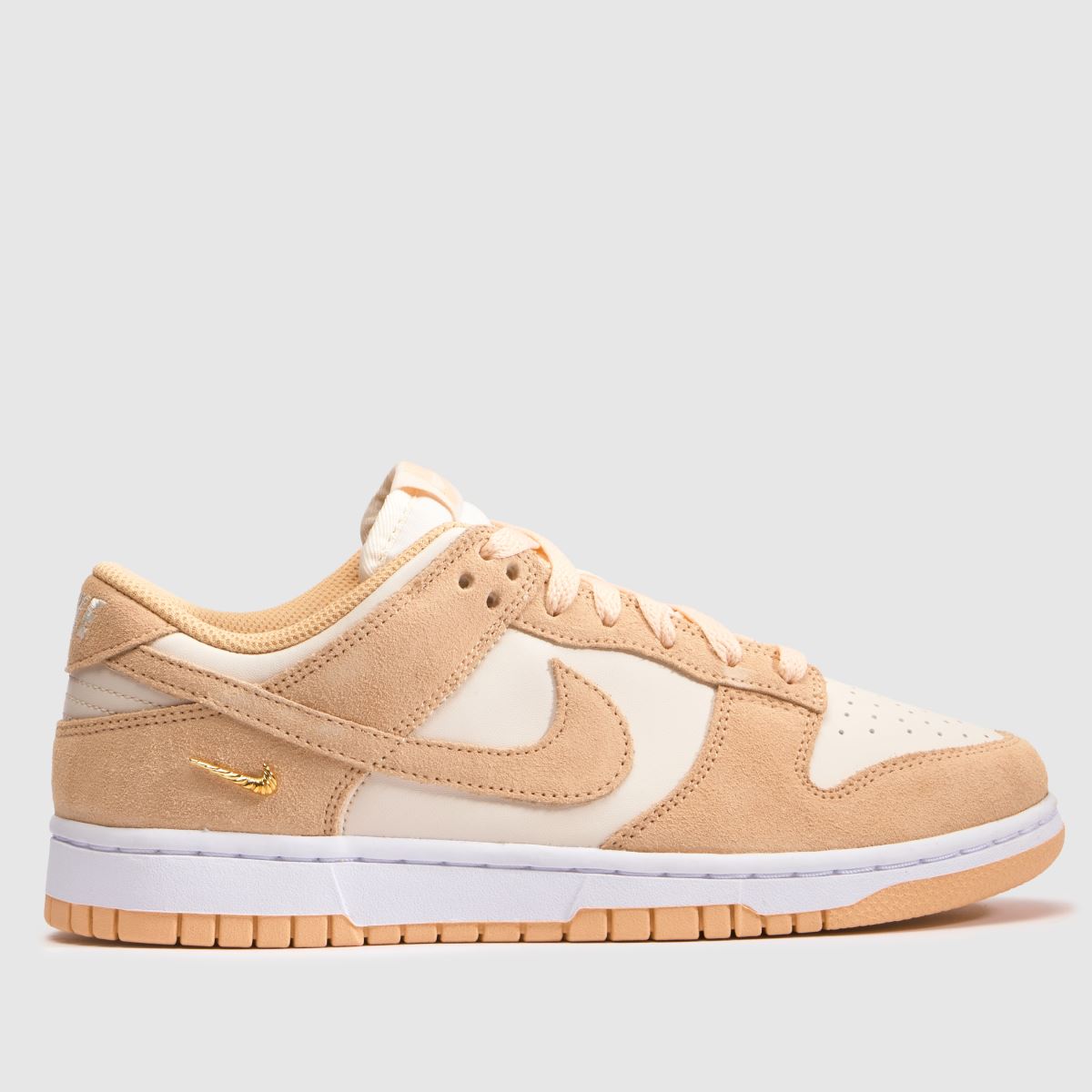 Nike Dunk Low in Peach Nike Dunk Low