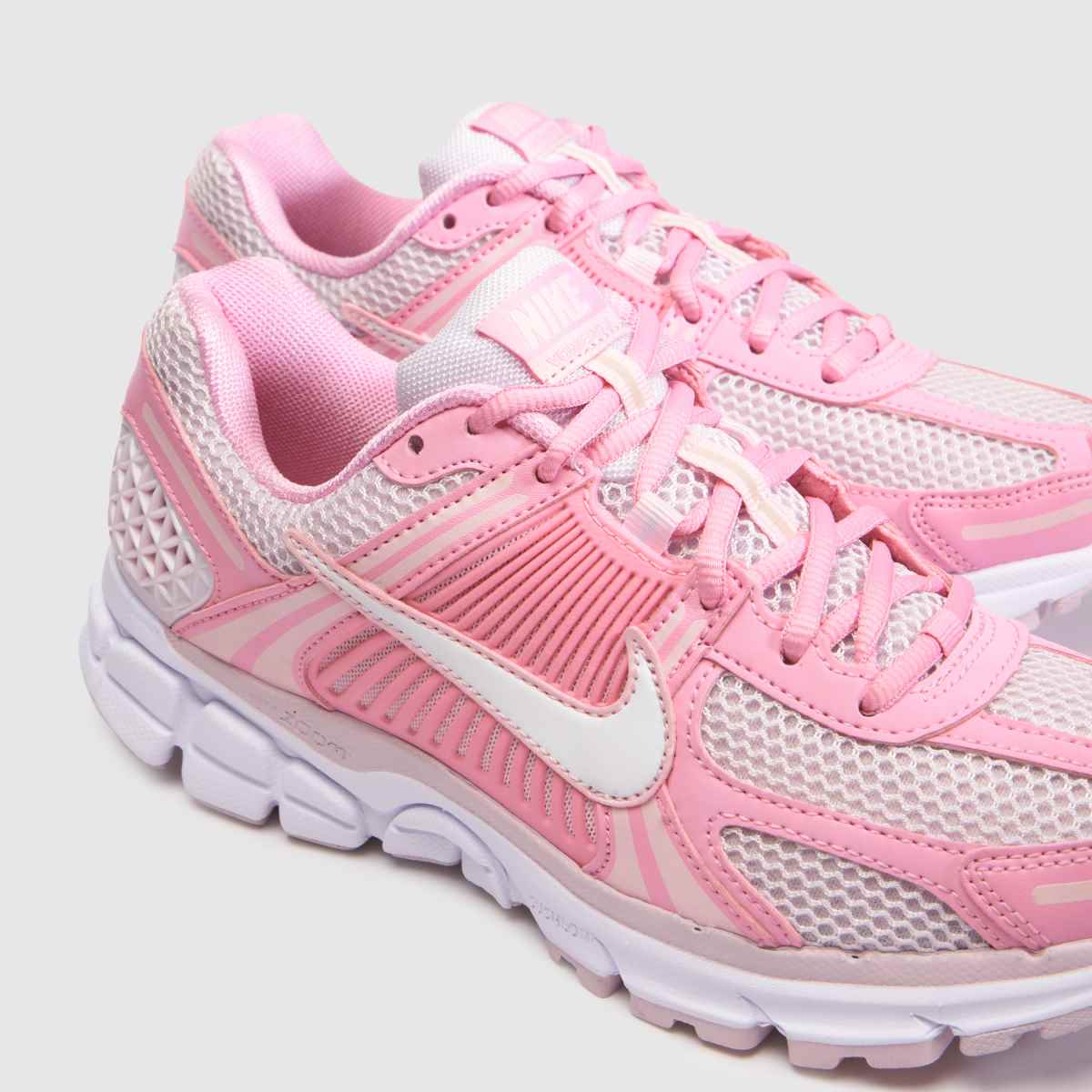 Nike Zoom Vomero 5 in Pink Nike Zoom Vomero 5 4