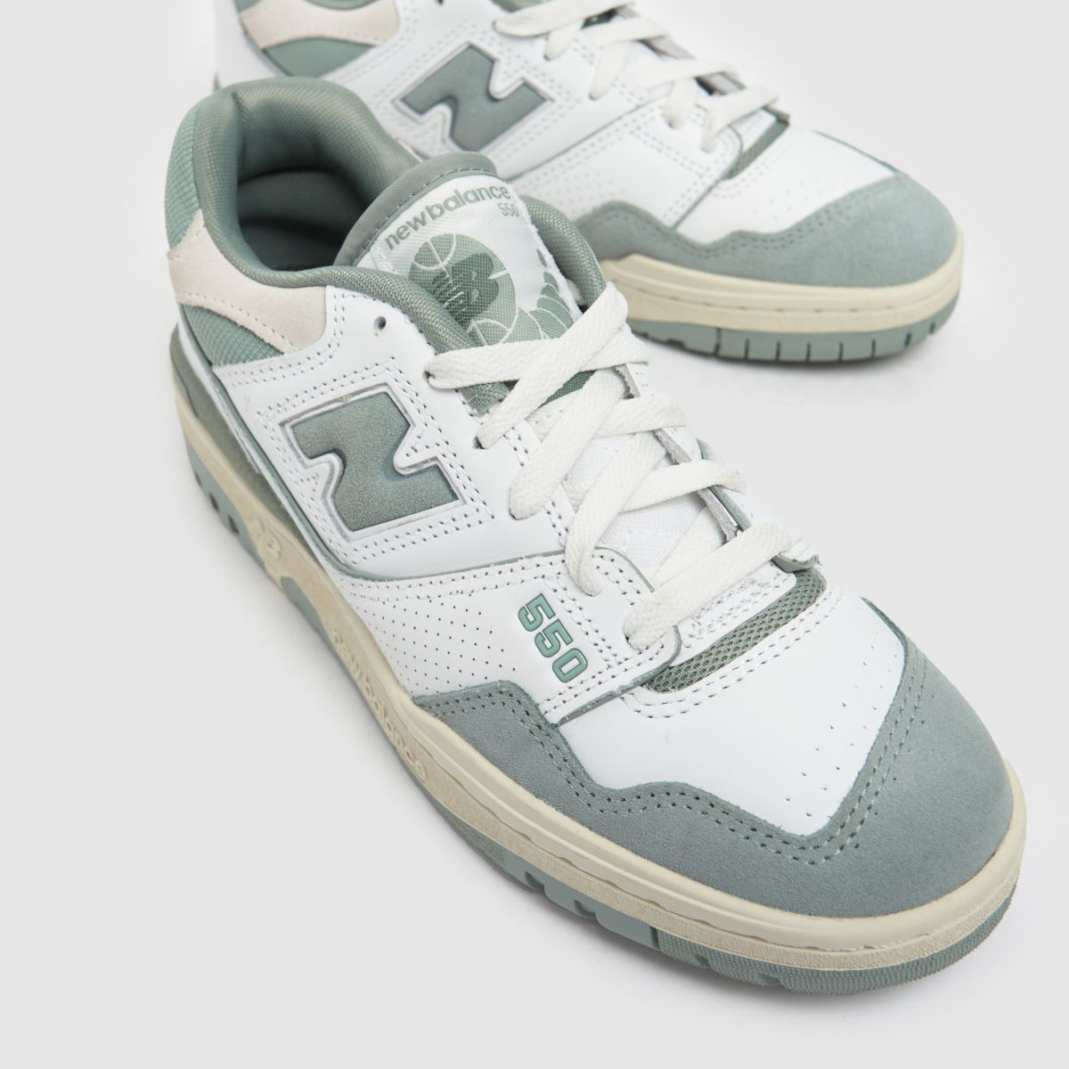 Womens White & Green New Balance Bb550 Trainers schuh