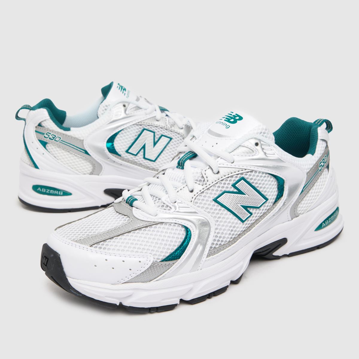 New Balance 530 Trainers in White & Green