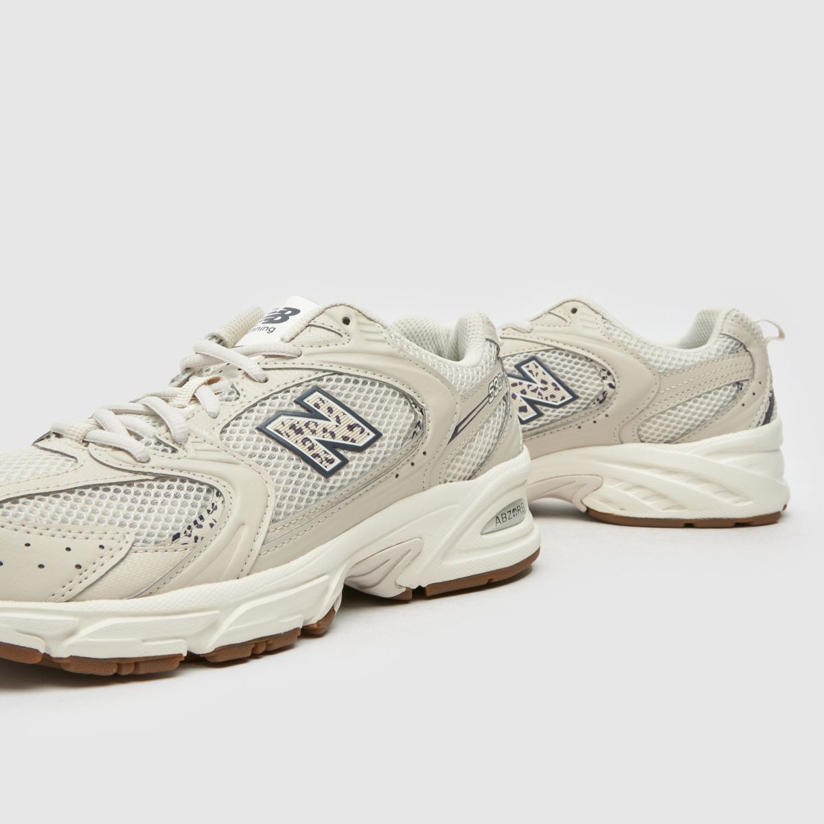 New Balance 530 in Off-White Multi New Balance 530 7