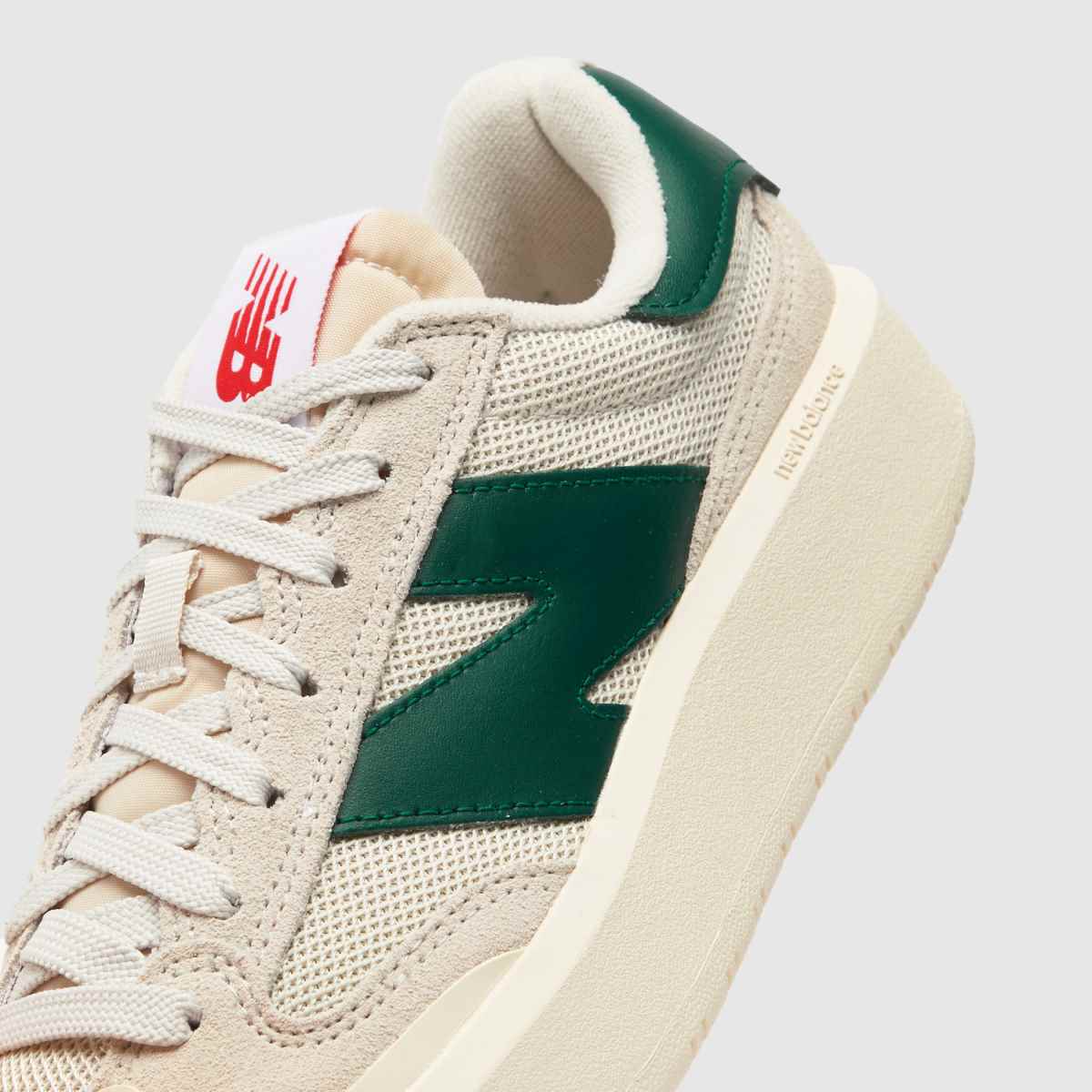 Womens White & Green New Balance Ct302 Trainers schuh