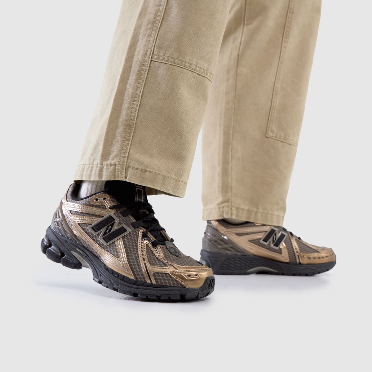 New Balance 1906 in Brown New Balance 1906 8