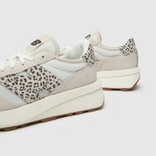 New Balance 370,4 of 4