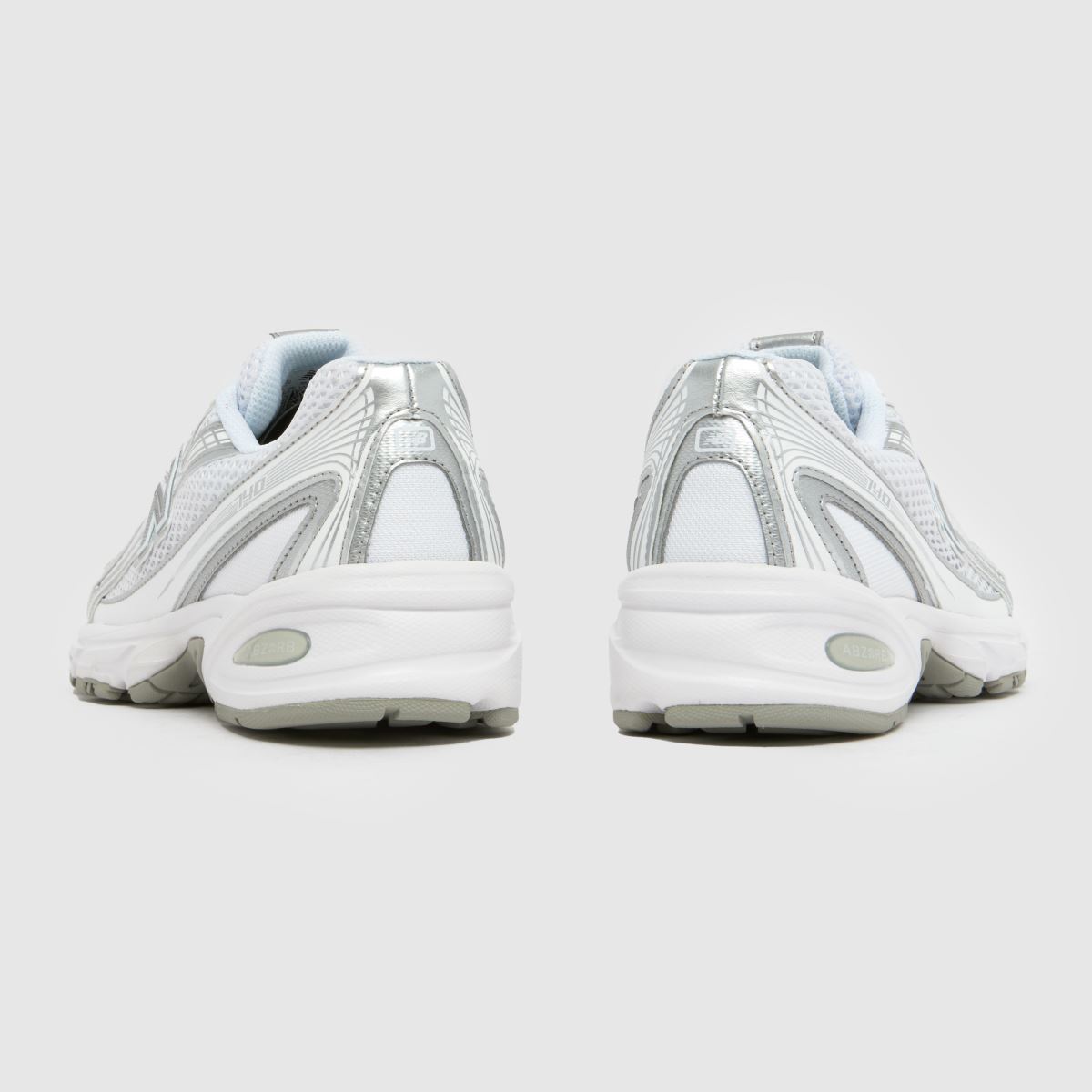 New Balance 740 in White & Silver New Balance 740 4