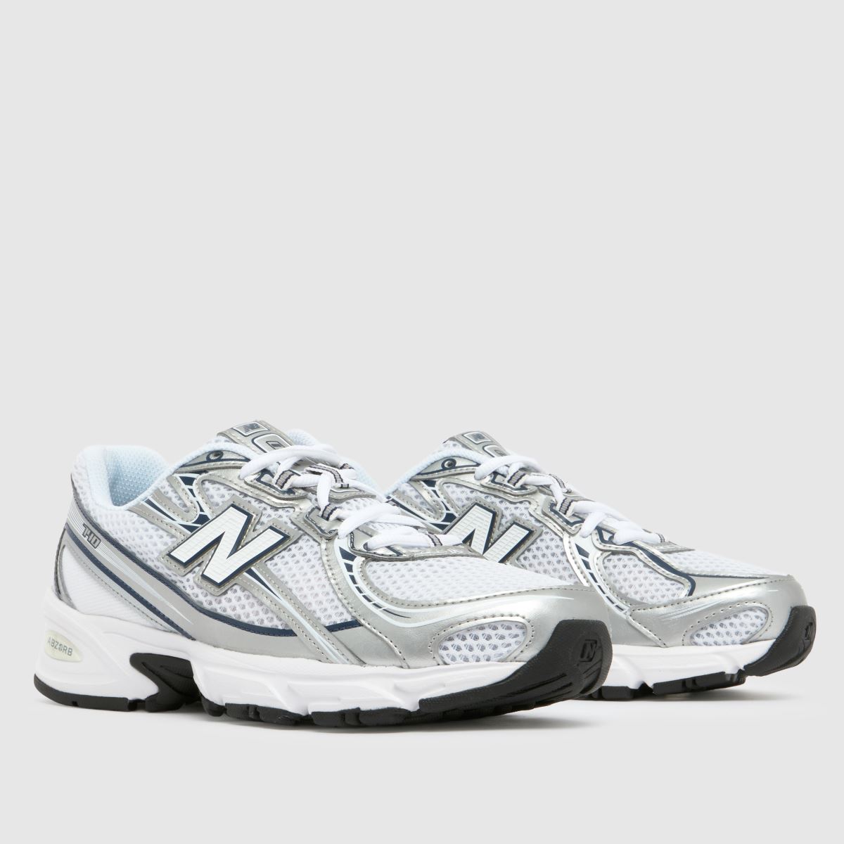 New Balance 740 in White & Navy New Balance 740 8