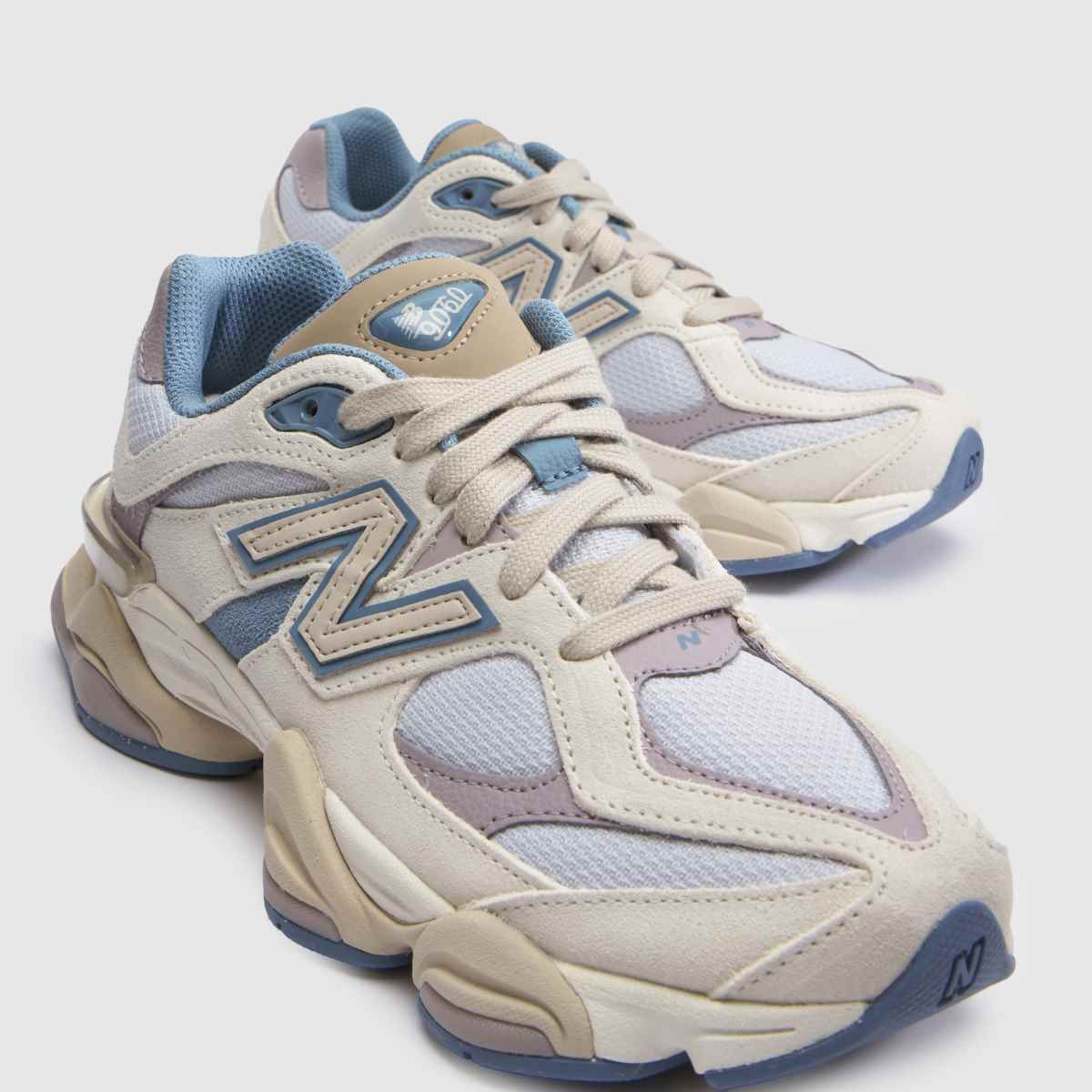 New Balance 9060 in Off-White New Balance 9060 4