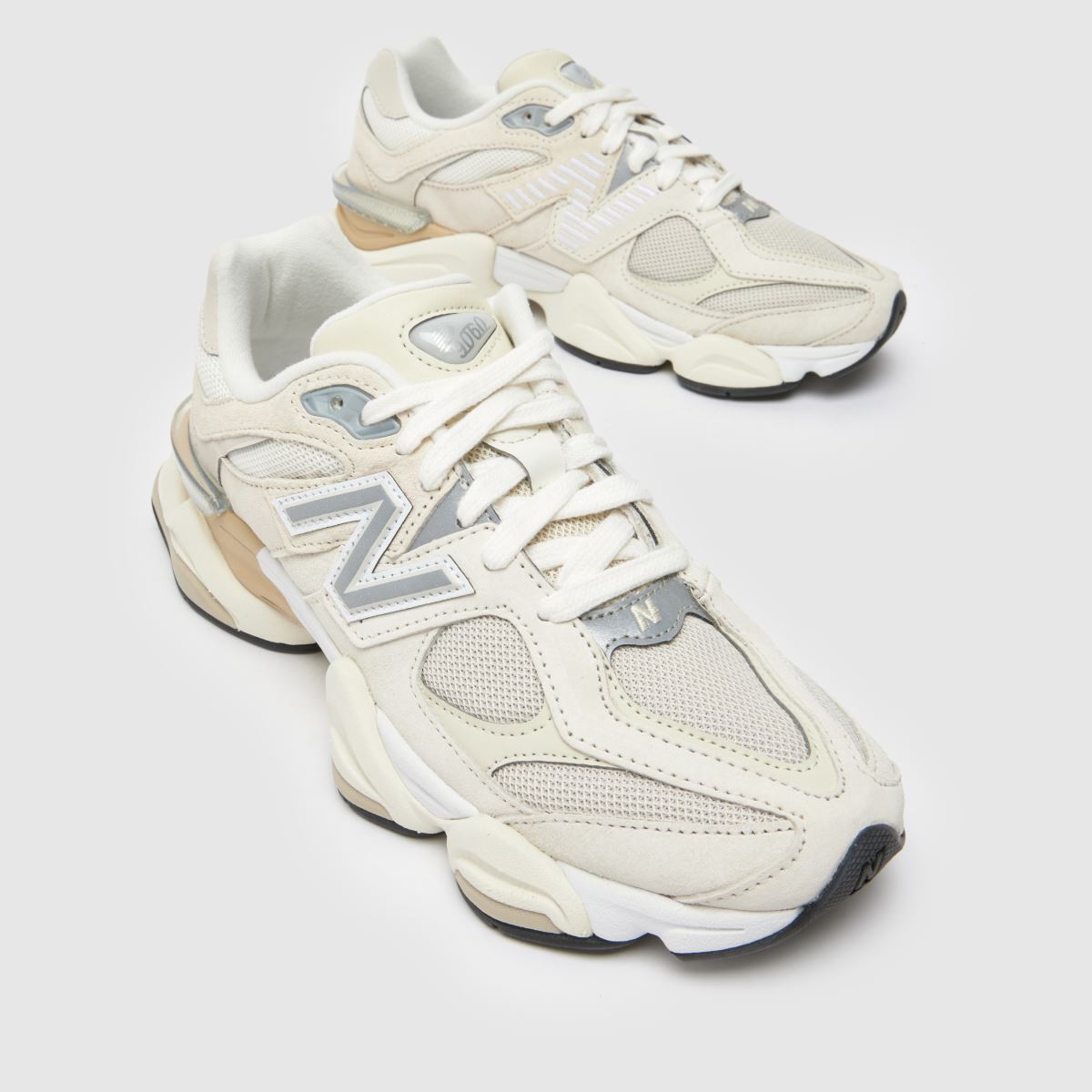 New Balance 9060 in Off-White Multi New Balance 9060 4