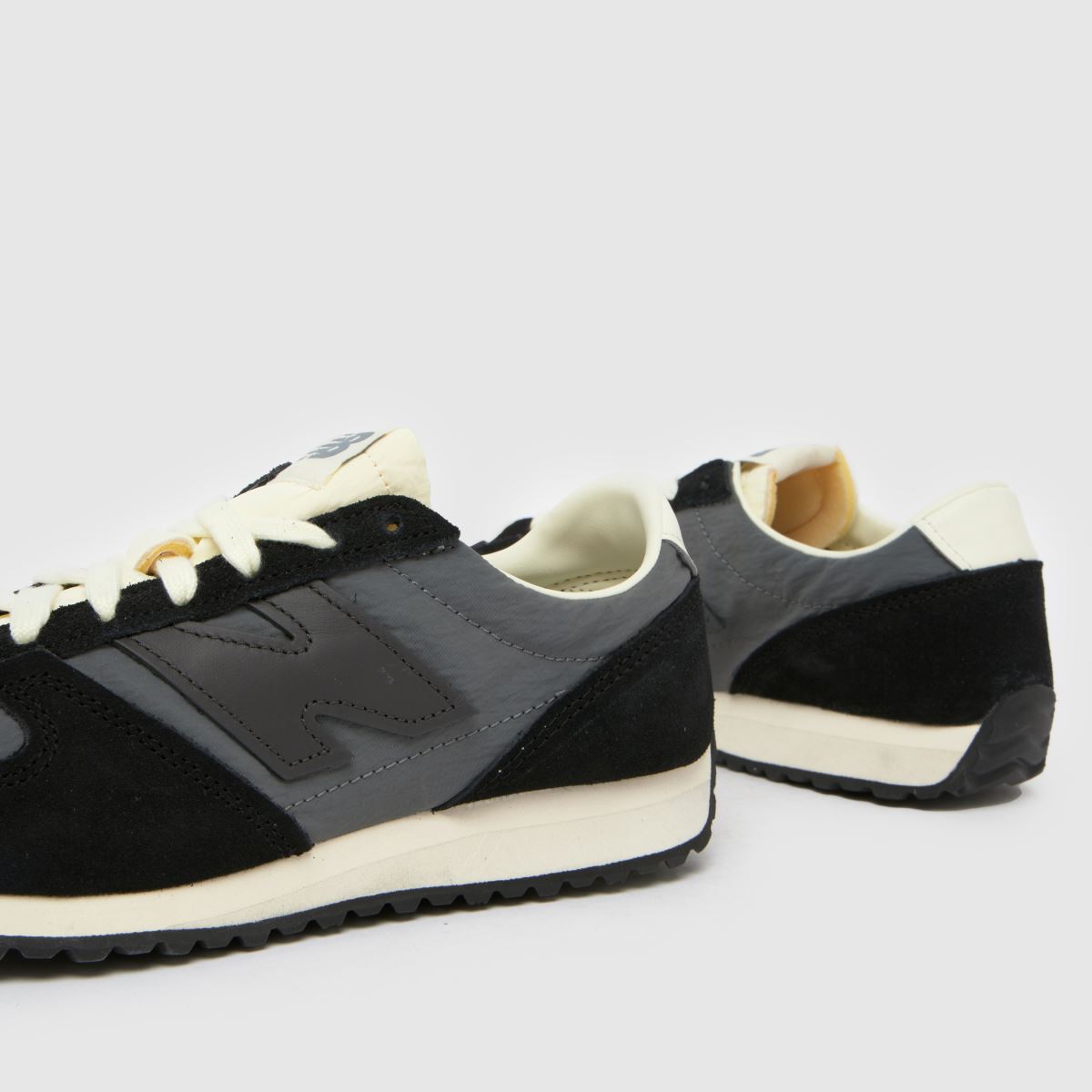 New Balance 471 in Navy New Balance 471 7