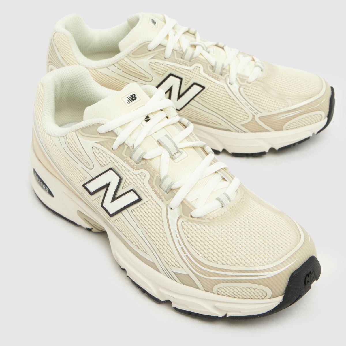 New Balance 740 in Beige New Balance 740 4