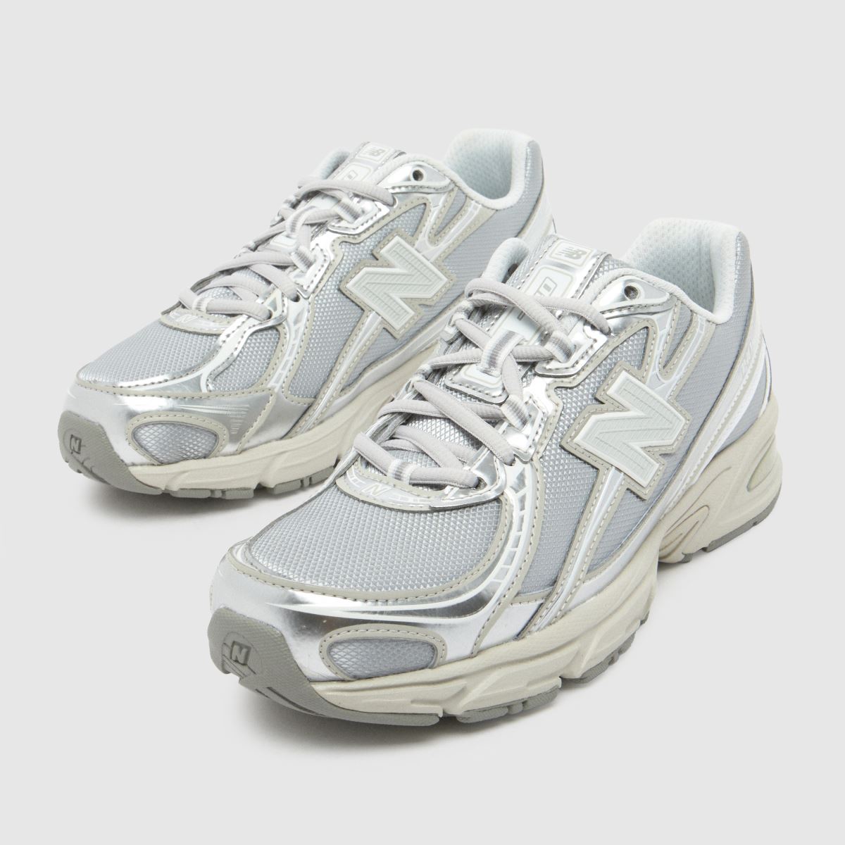 New Balance 740 in Silver New Balance 740 4
