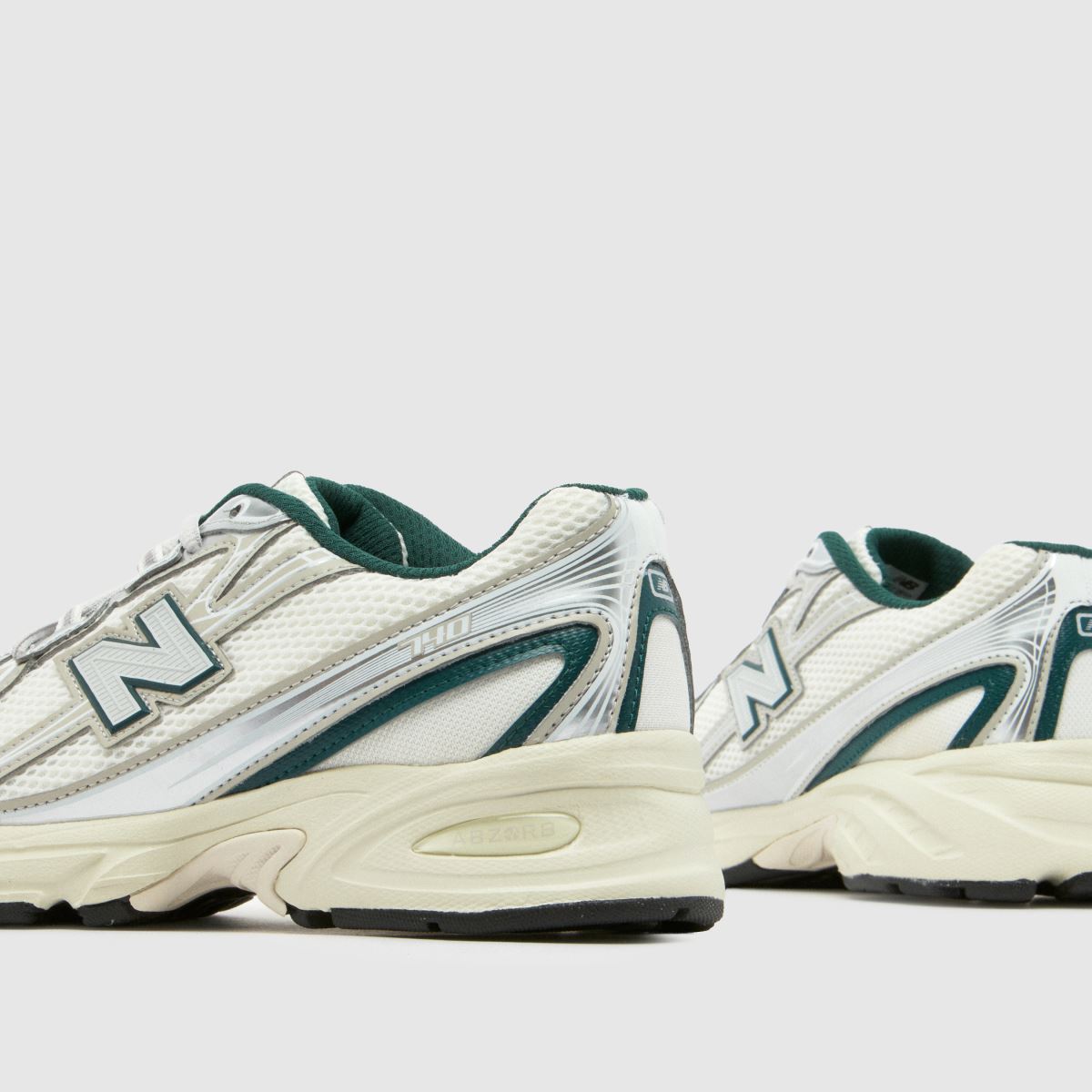 New Balance 740 in Off-White Multi New Balance 740 7