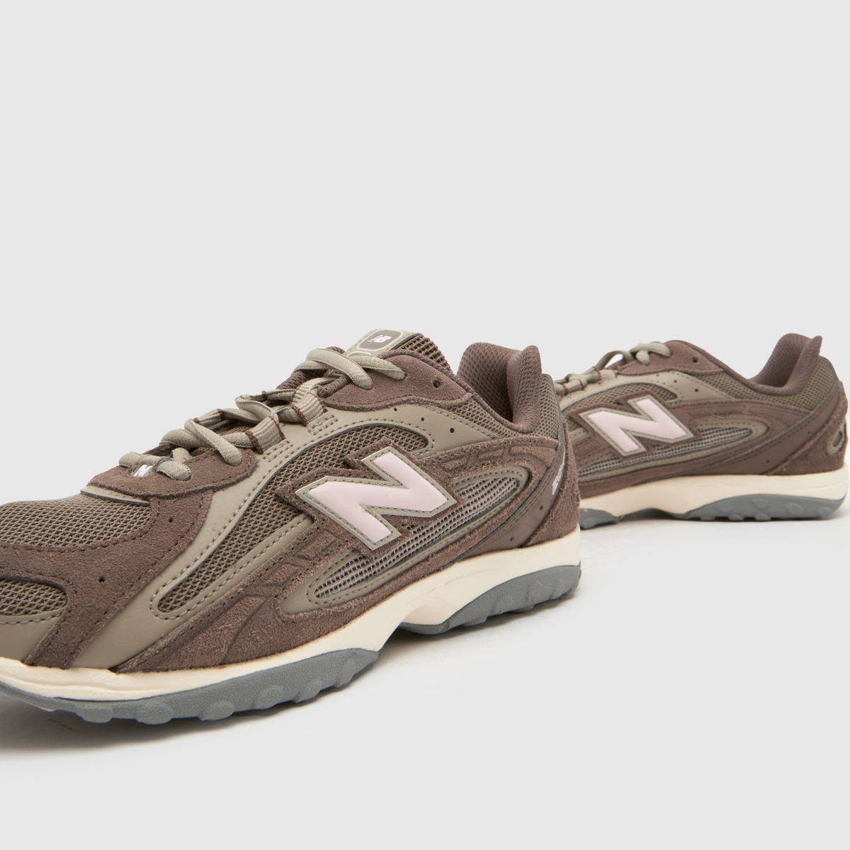 New Balance 204L in Brown Multi New Balance 204L 7