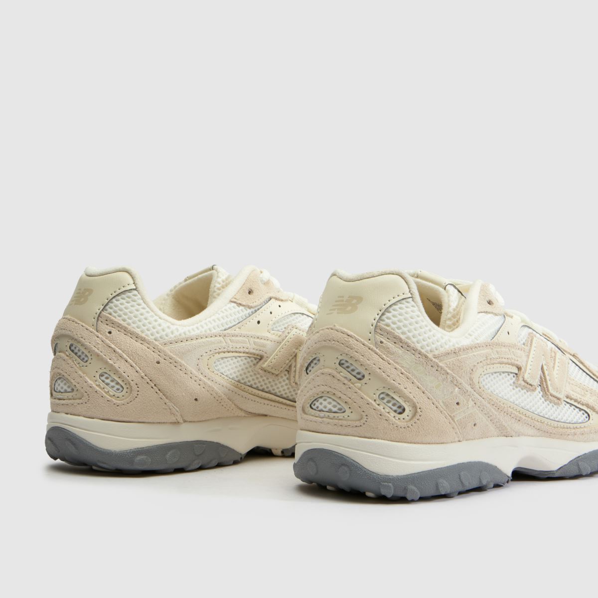 New Balance 204L in Angora & Linen New Balance 204L 7
