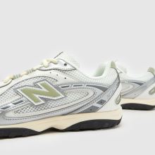 New Balance 204L in White & Green New Balance 204L,4 of 4