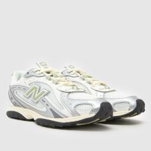 New Balance 204L in White & Green New Balance 204L,2 of 4