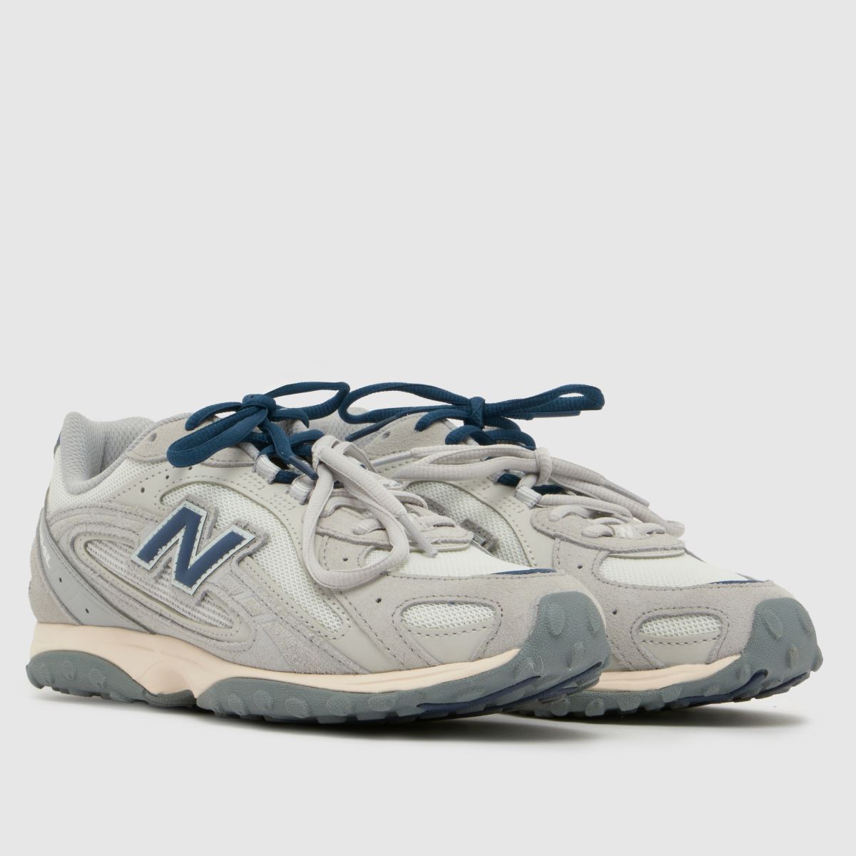 New Balance 204L in Grey & Navy New Balance 204L 8