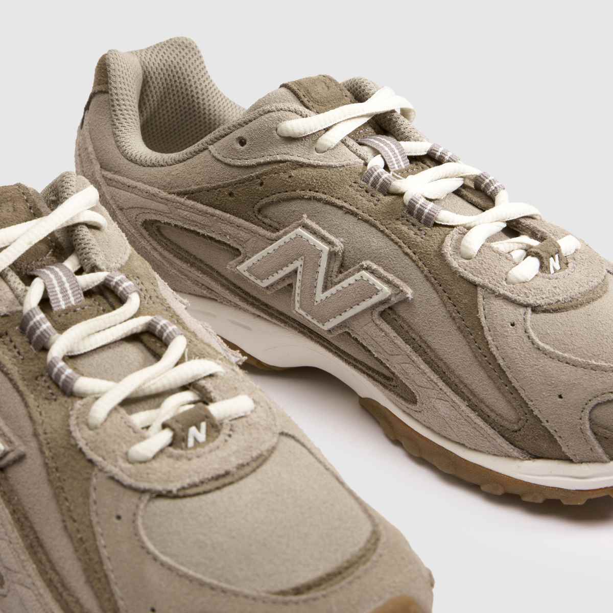 New Balance 204L in Beige & Brown New Balance 204L 4