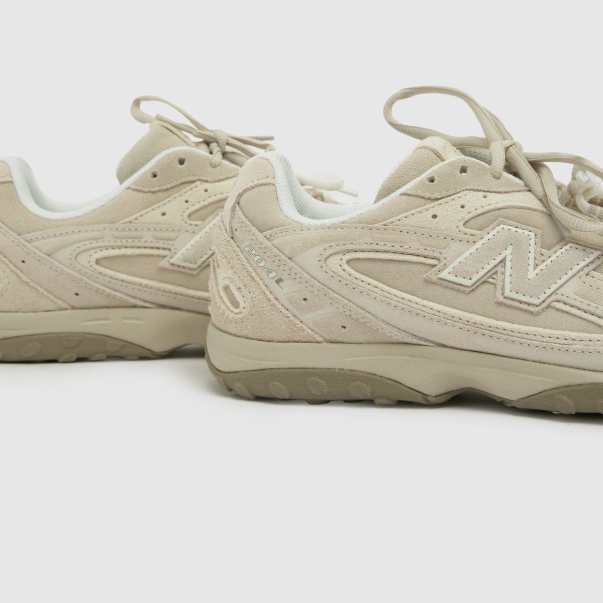Womens Timberwolf & Linen New Balance 204L Trainers | schuh