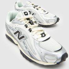 New Balance 204L in Black & Silver New Balance 204L,3 of 4