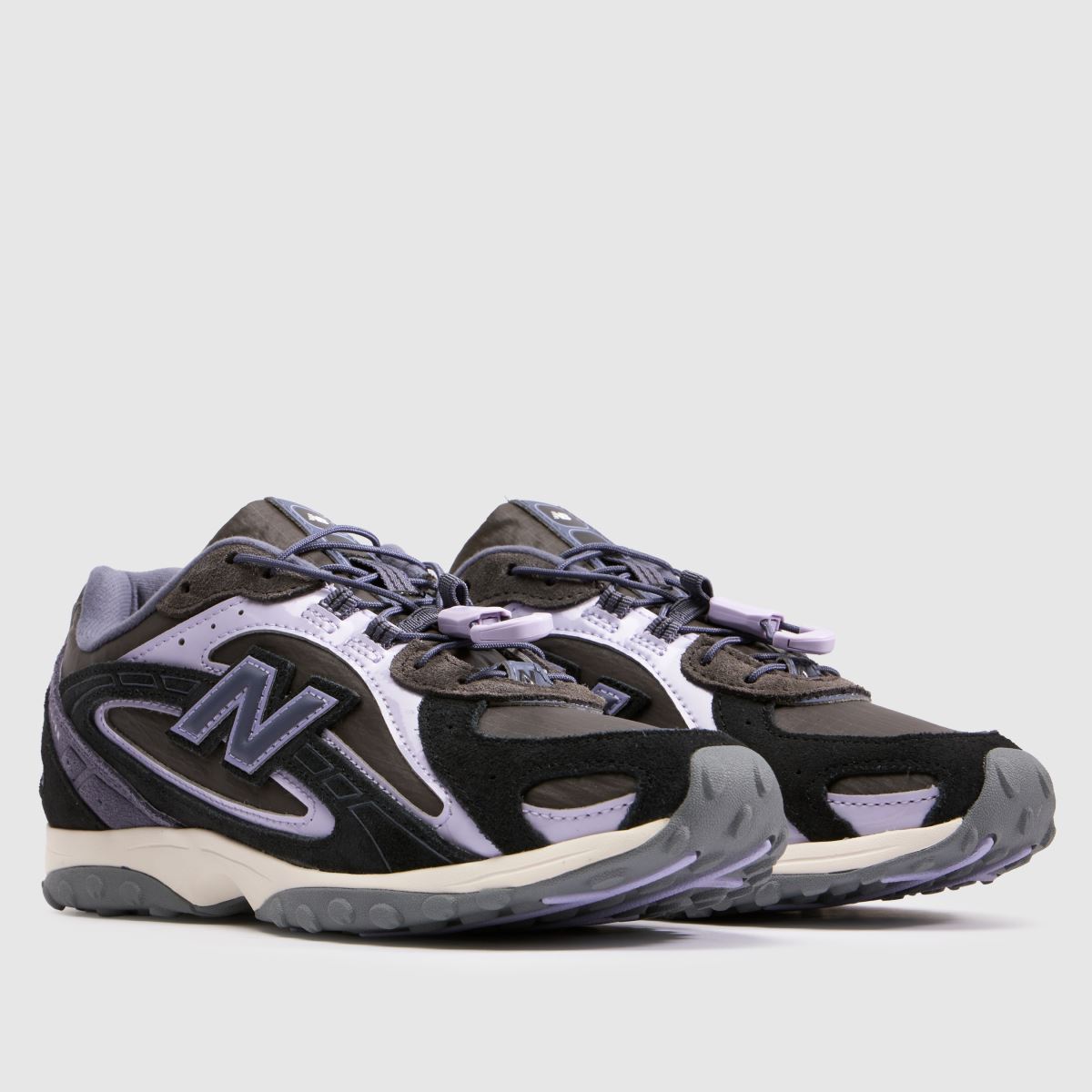 New Balance 204L in Black Multi New Balance 204L 3