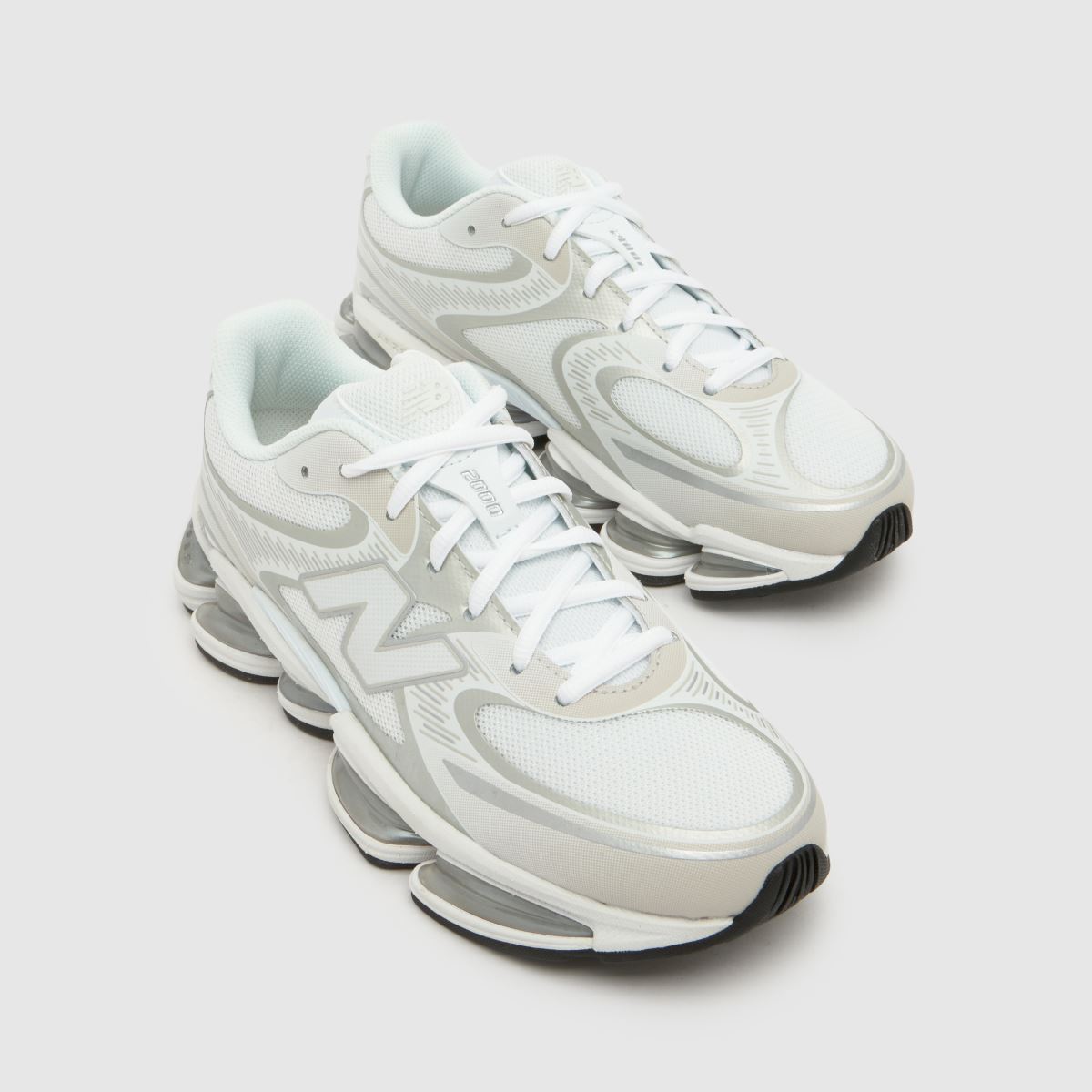 New Balance ABZORB 2000 in White New Balance ABZORB 2000 4