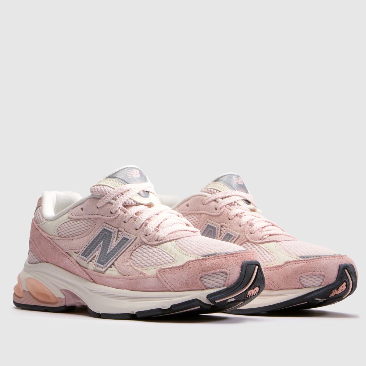 New Balance 2010 in Pale Pink New Balance 2010 3