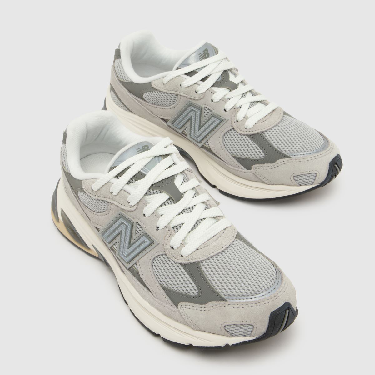 New Balance 2010 in Grey New Balance 2010 4