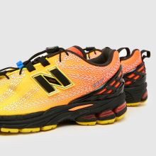 New Balance 1906 in Black & Orange New Balance 1906,4 of 4