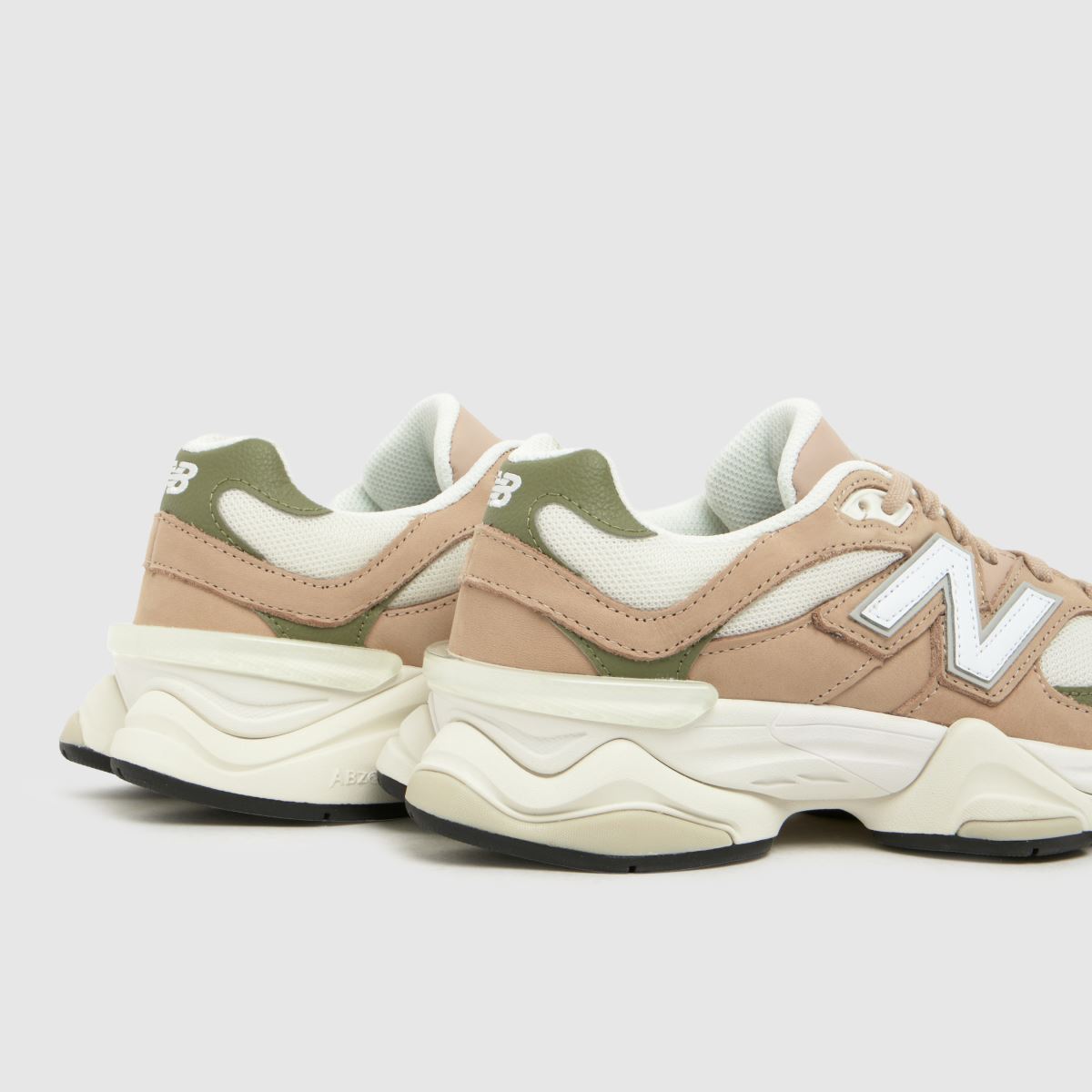New Balance 9060 in Beige Multi New Balance 9060 7