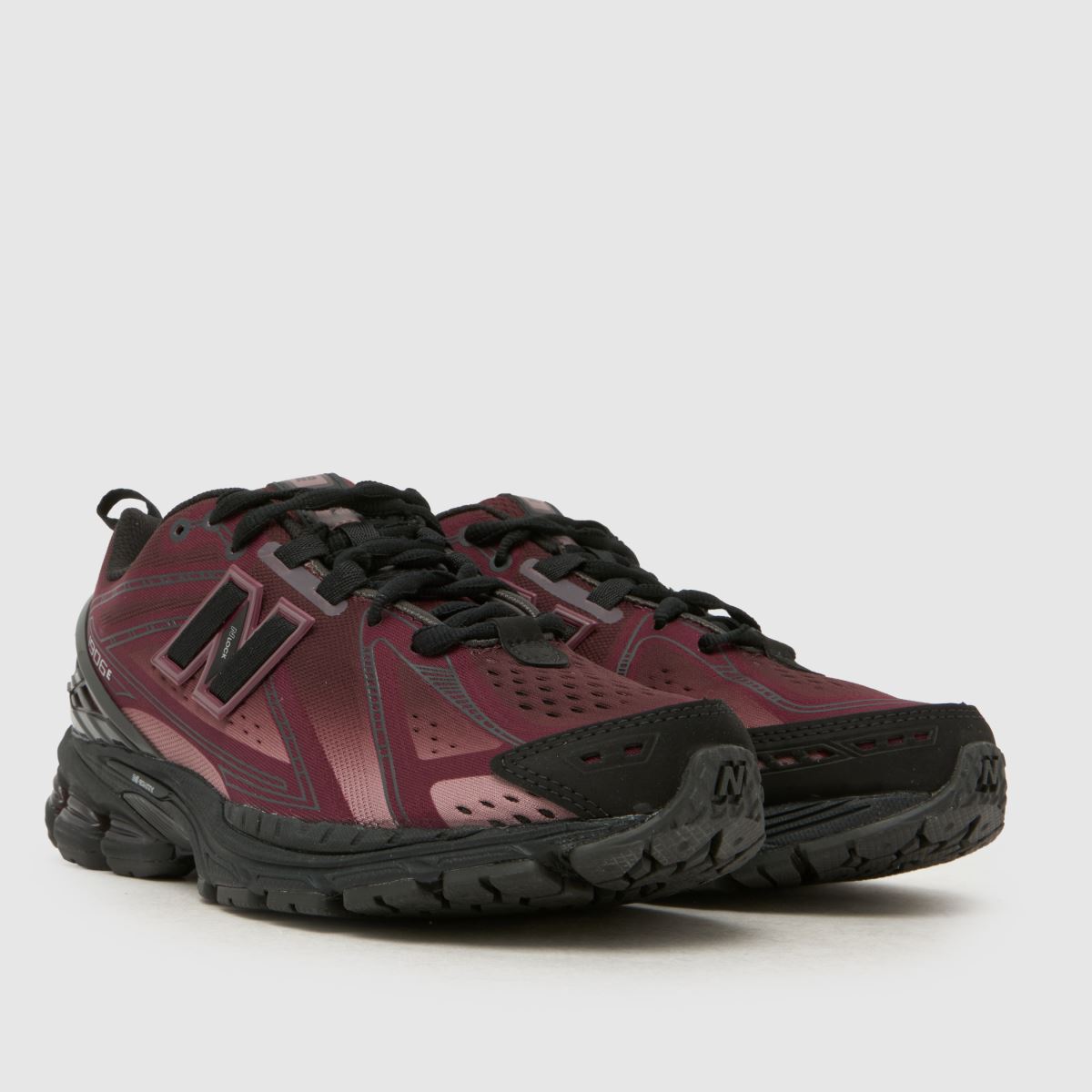 New Balance 1906 in Burgundy New Balance 1906 3