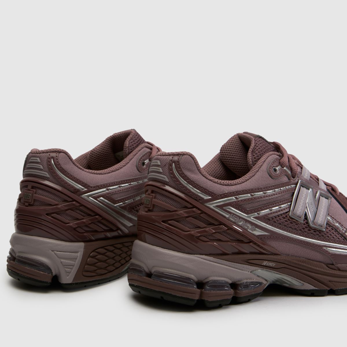 New Balance 1906 in Mauve New Balance 1906 7