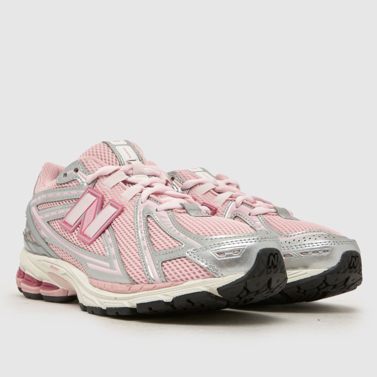 New Balance 1906 in Pink Multi New Balance 1906 3