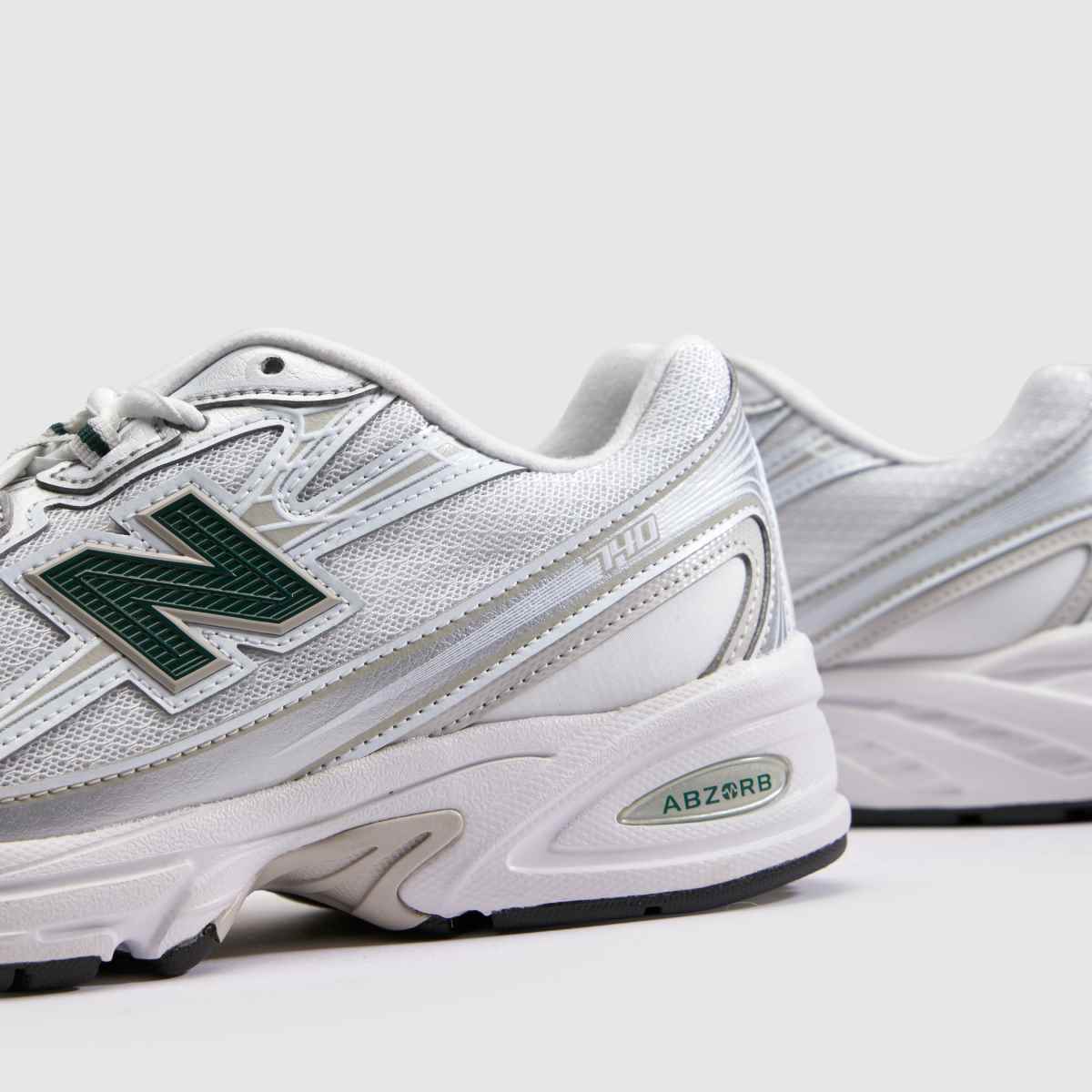 New Balance 740 in White & Green New Balance 740 7