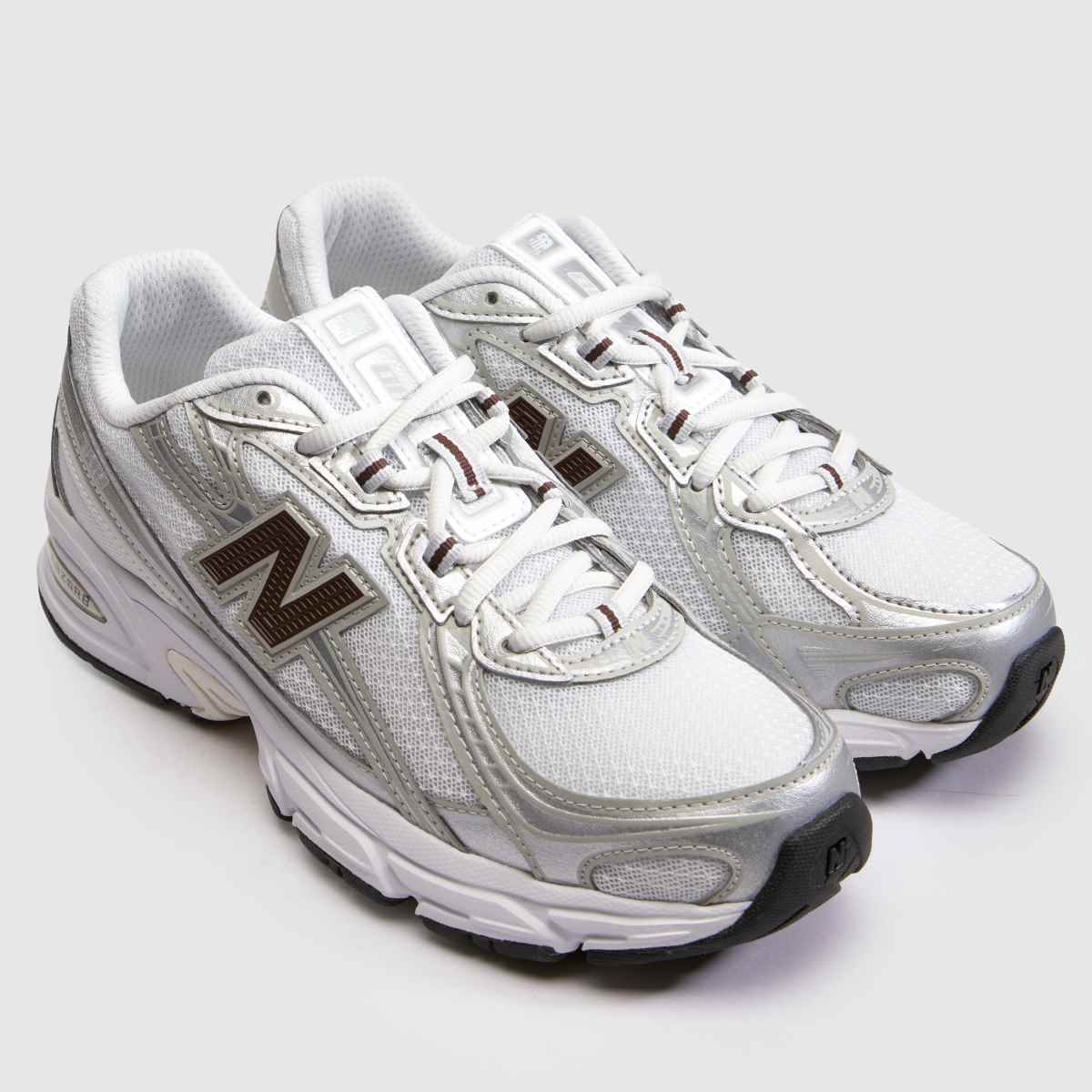 New Balance 740 in White & Silver New Balance 740 4