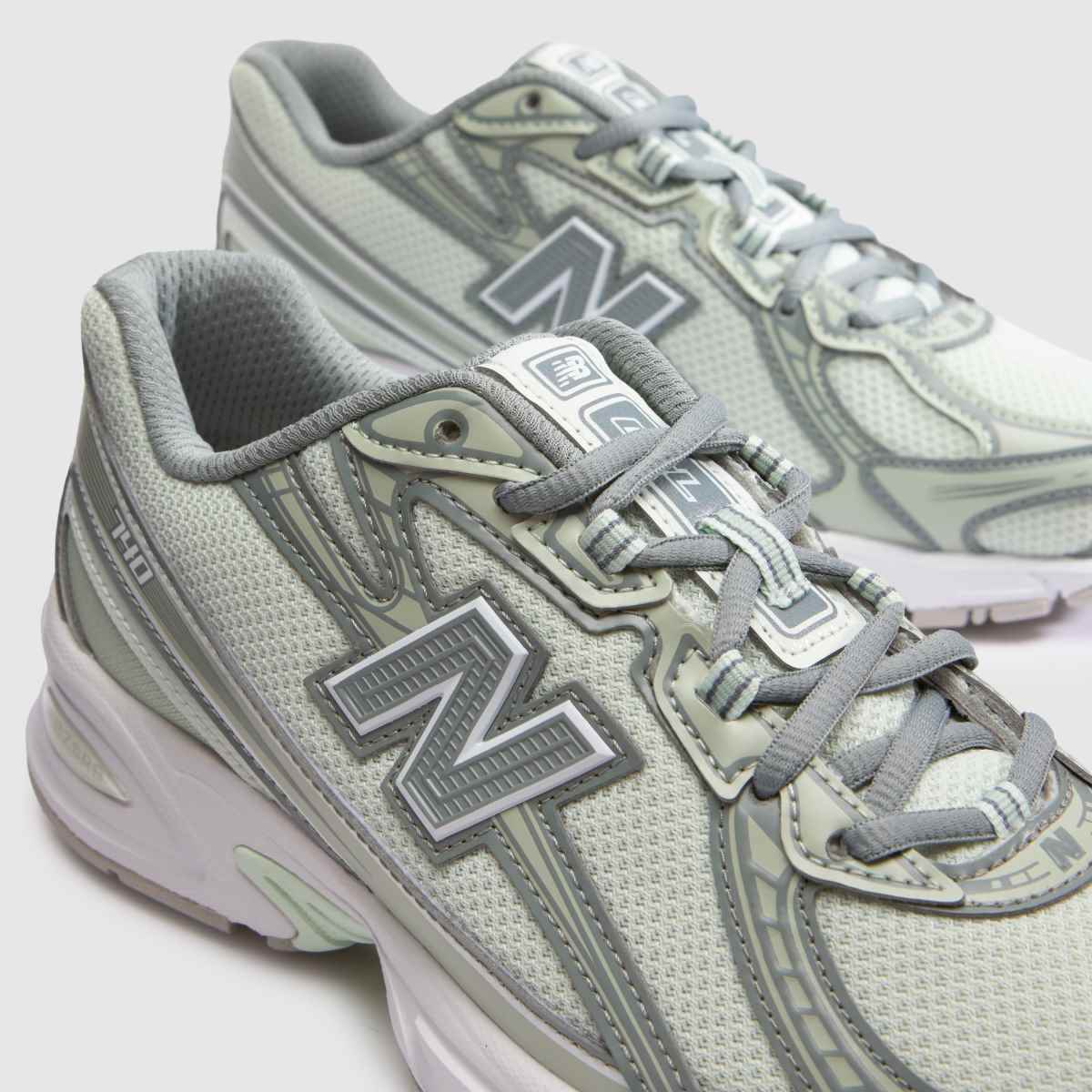 New Balance 740 in Green New Balance 740 4
